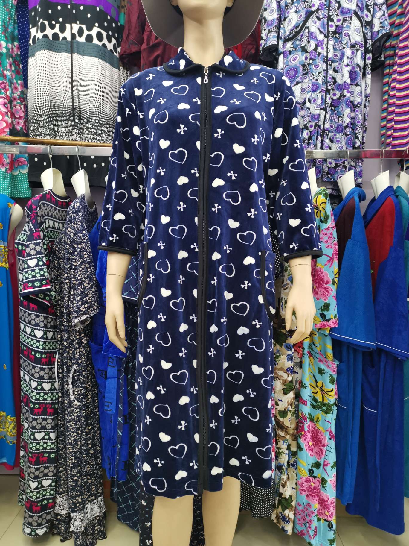 Plate-size women's autumn and winter seven-inch long-sleeved long dress, square and round neck, Central Asian and Middle Eastern style home pajamas. details Picture