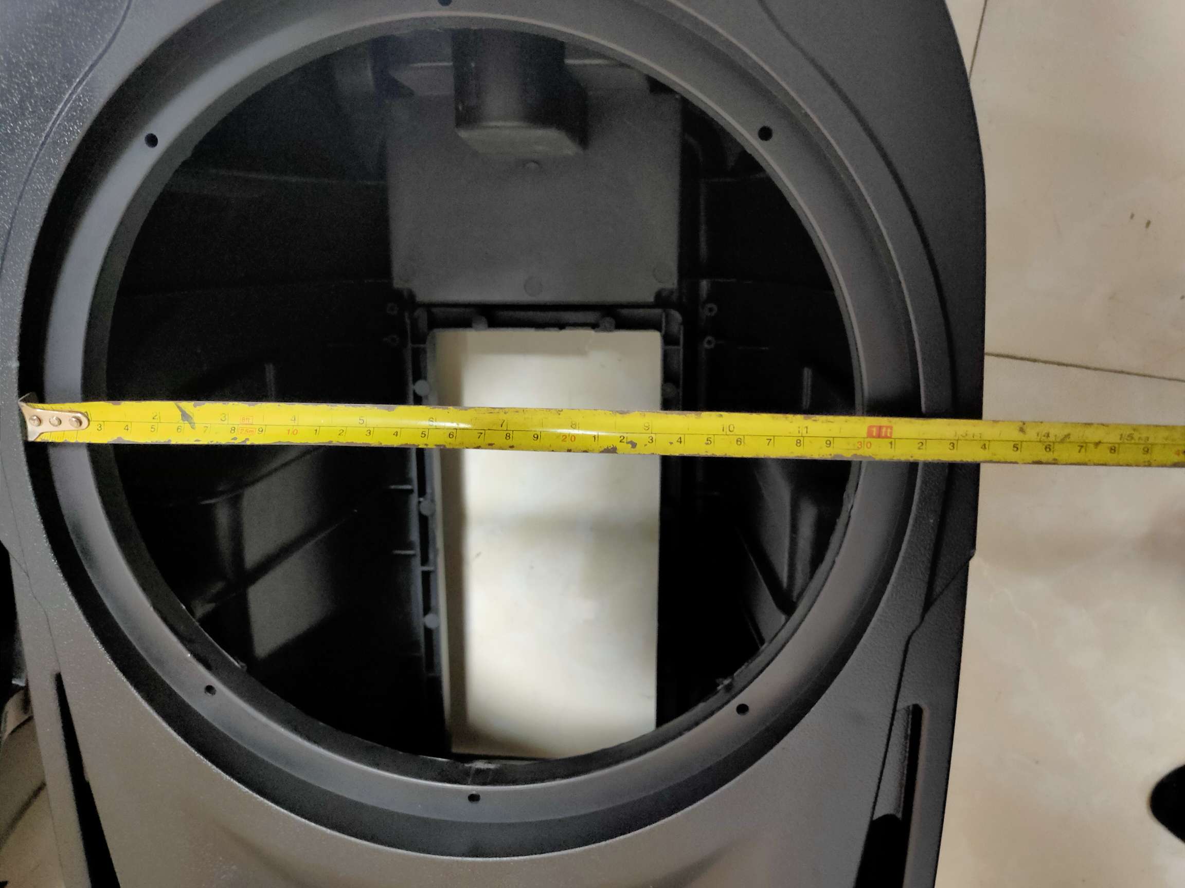 12寸塑料音响空箱体，镙纹高音，12寸喇叭低音，低音喇叭囗外直径32厘米，内径28厘米，前面铁网，后板配齐，一只不包邮价白底实物图