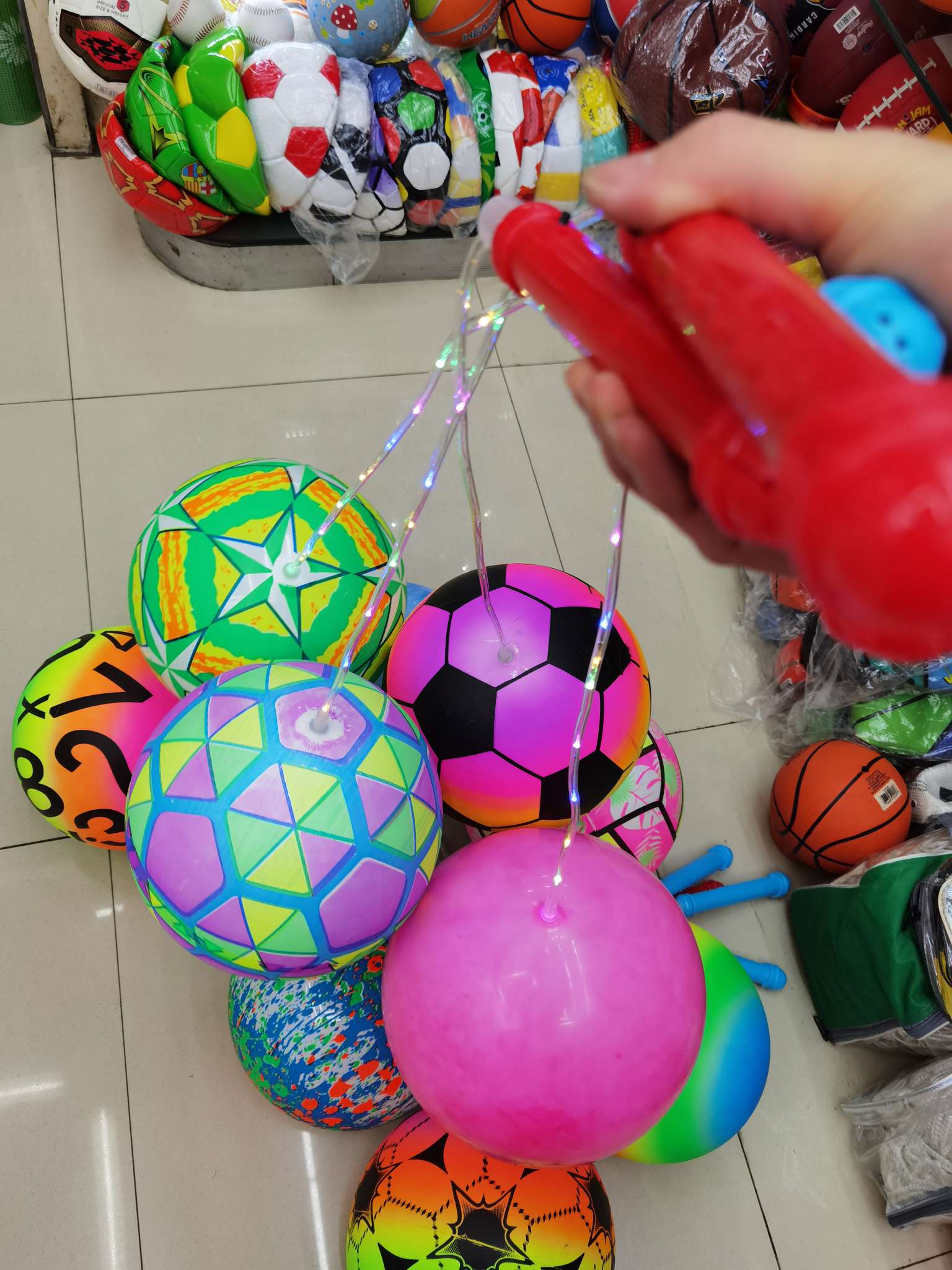 甩甩球细节图
