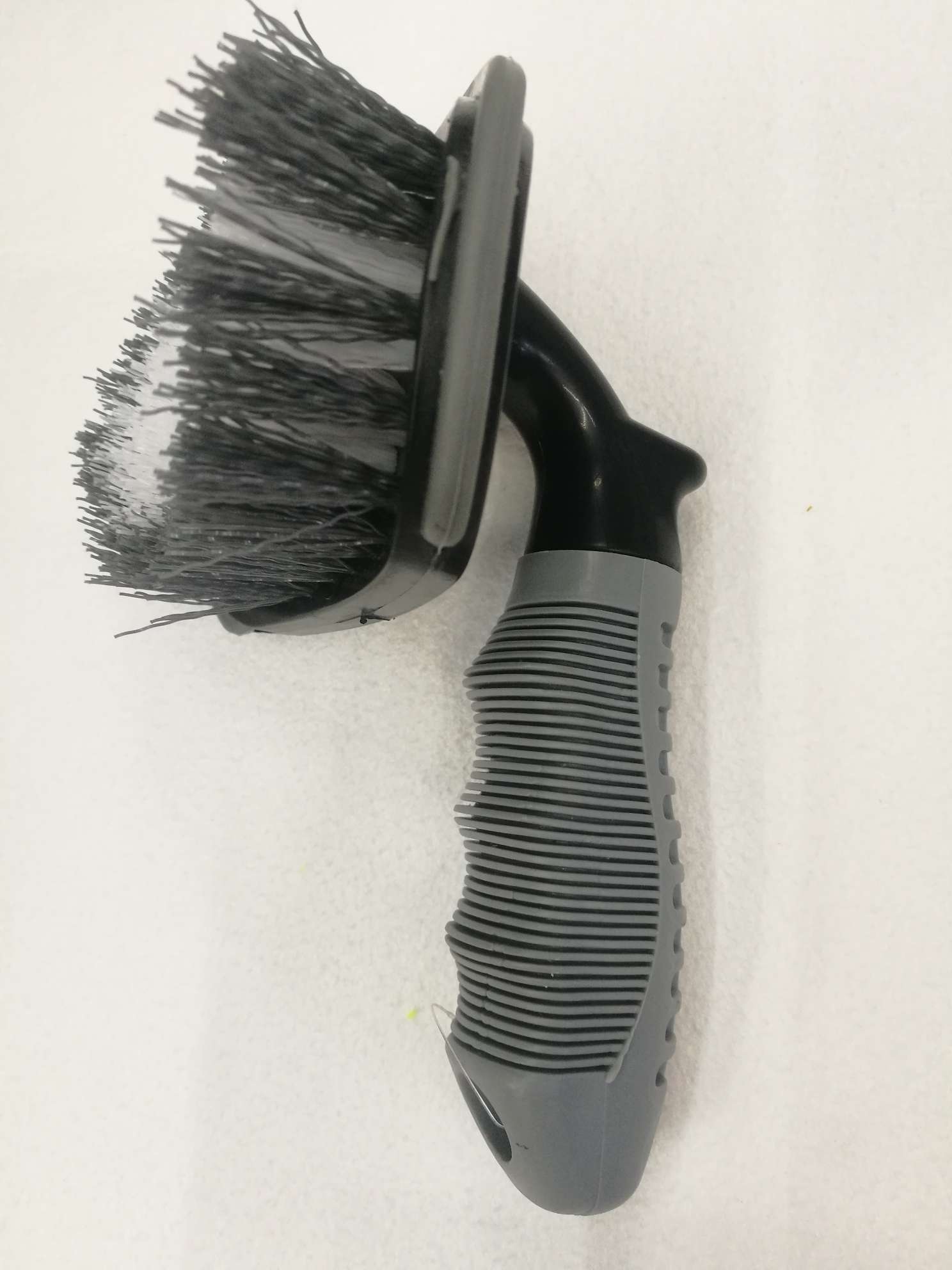 Tire brush