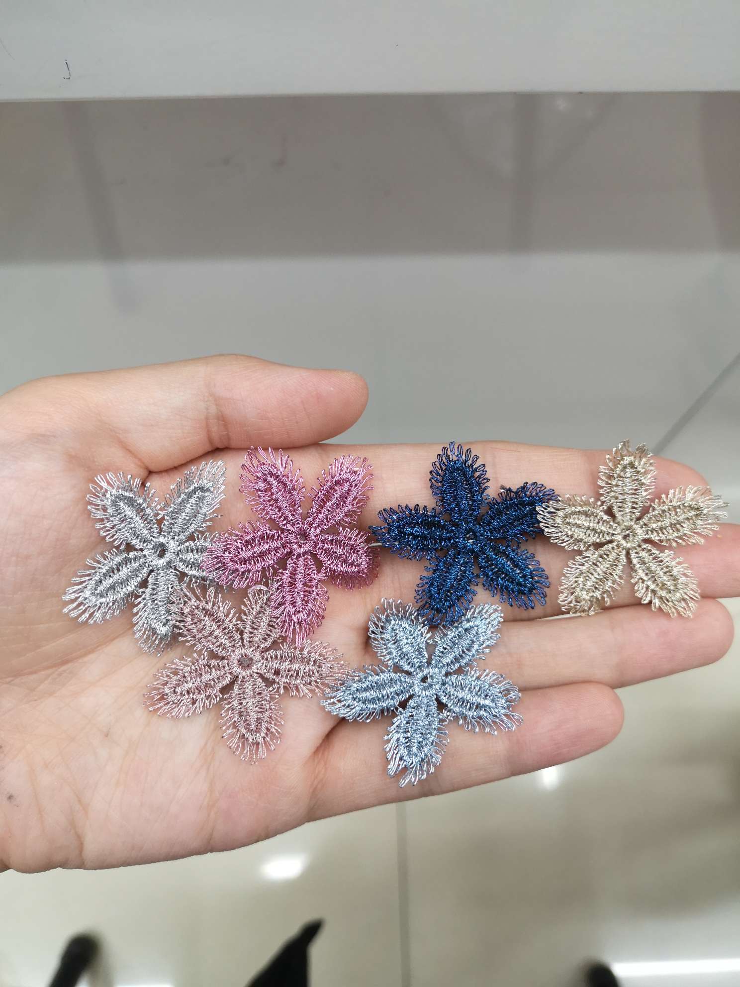 A five-pointed star with bright lines