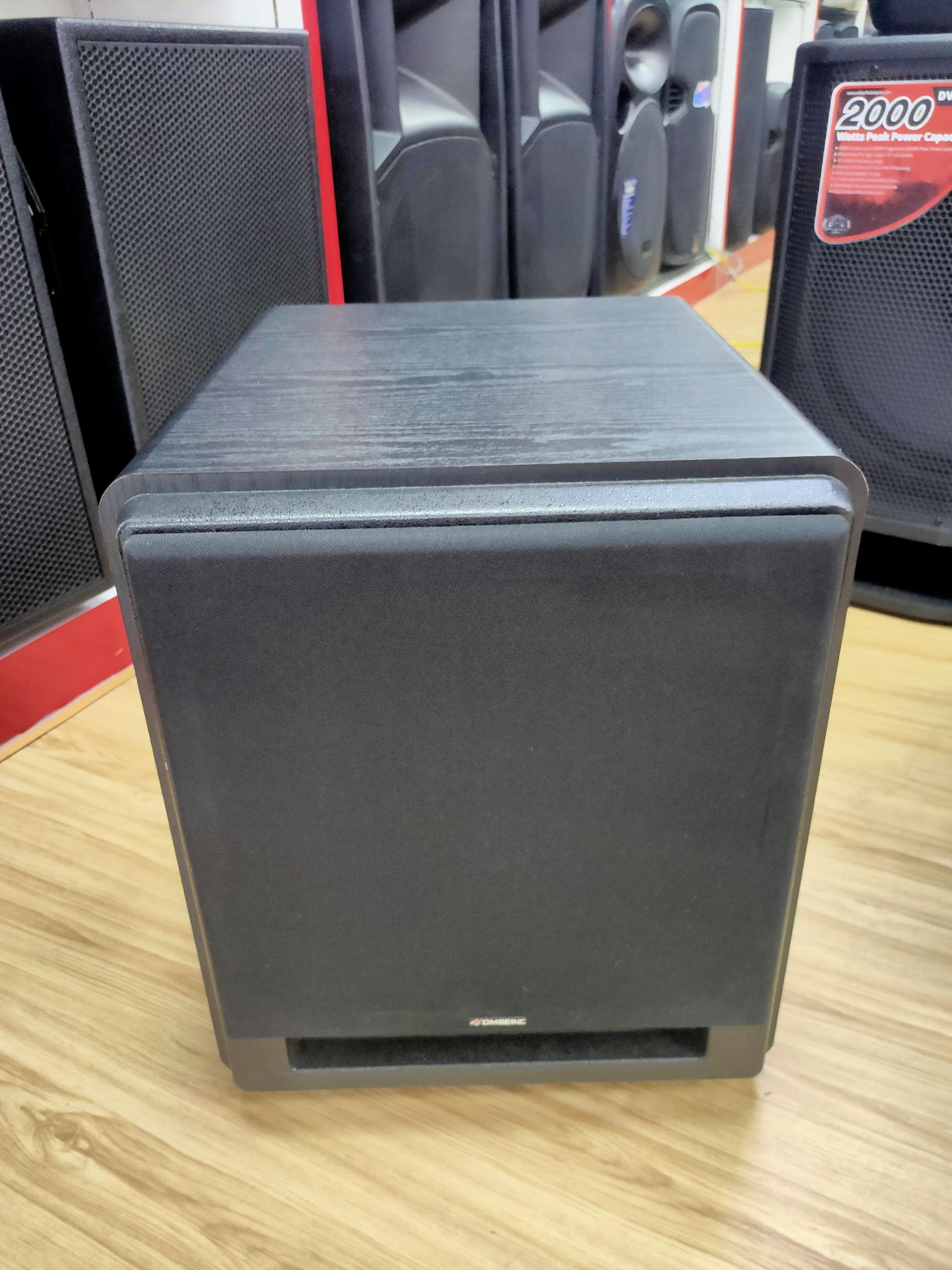 专业音响实物图