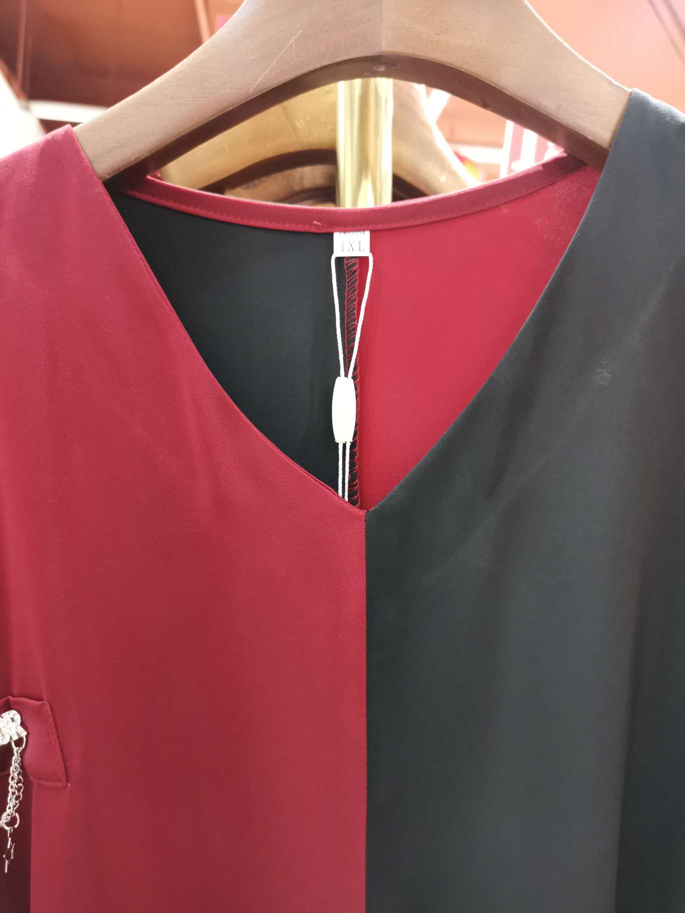 Two-color V-neck fashionable business long dress Specification image