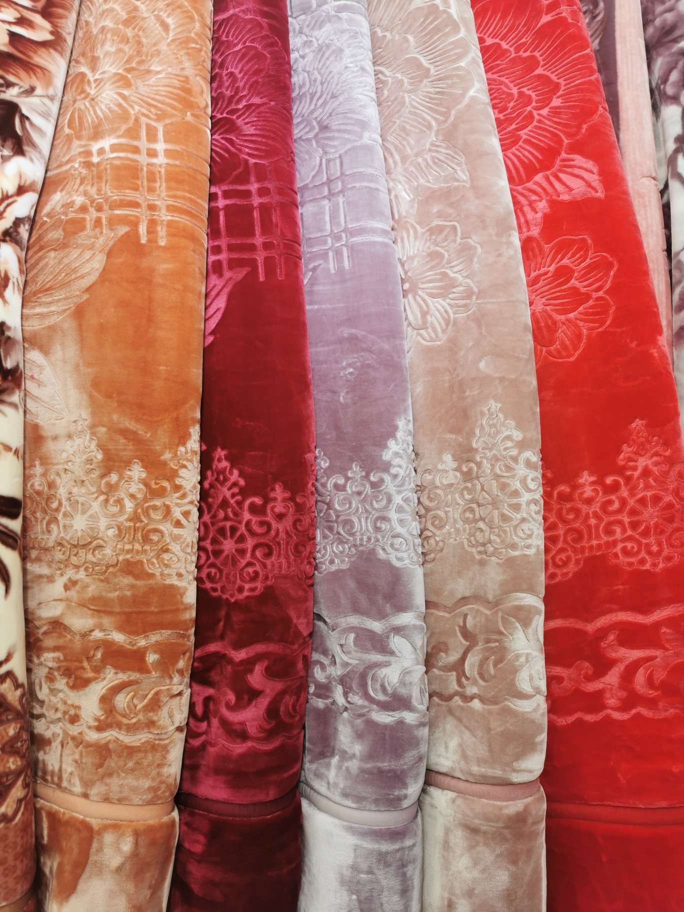 上海香水芙蓉品牌毛毯素色加厚云毯规格200*230货号263酒红详情图8