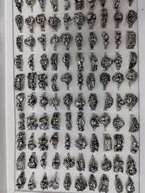 Alloy antique silver rings are popular accessories