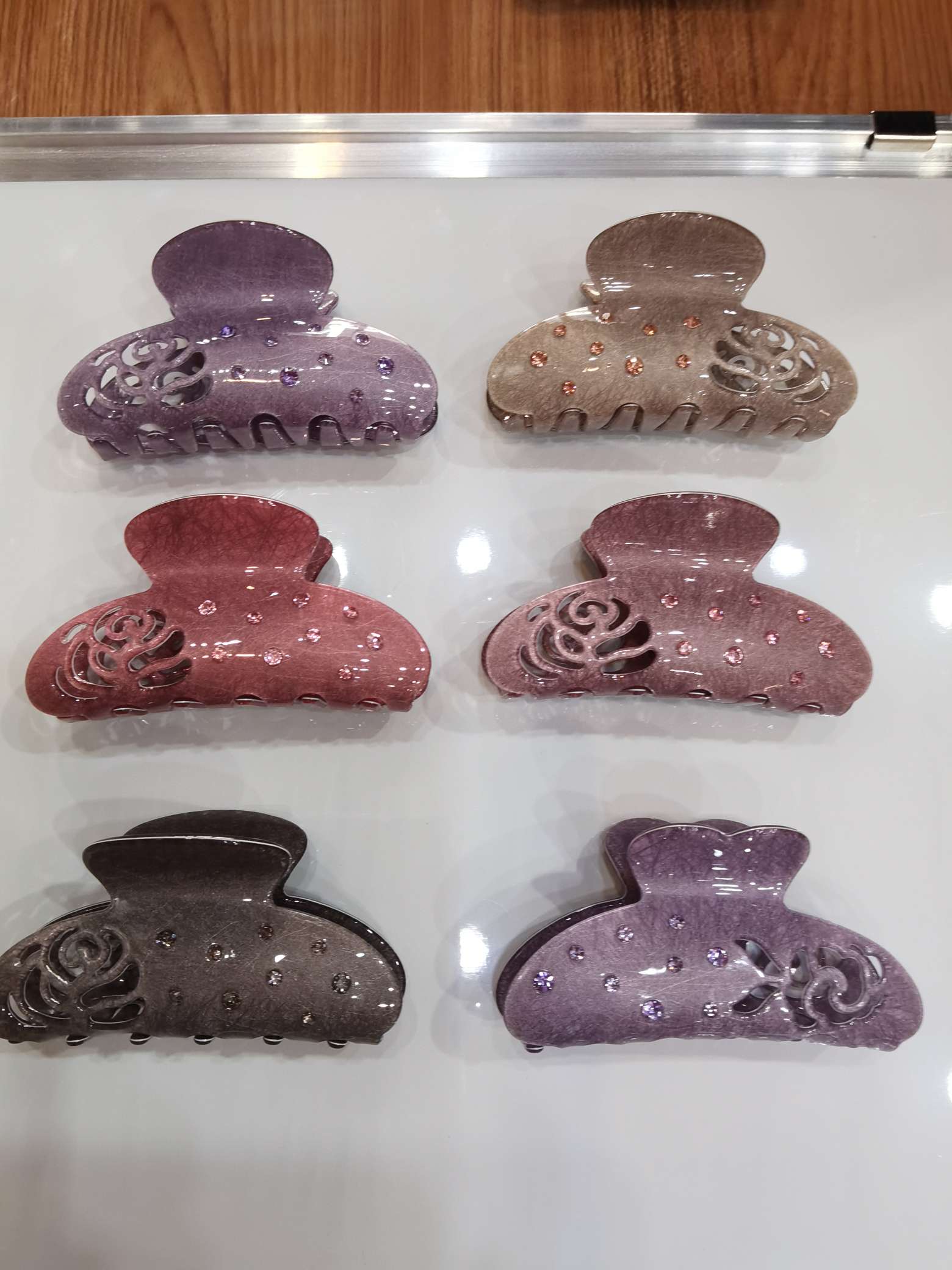 9公分蚕丝镂空点钻