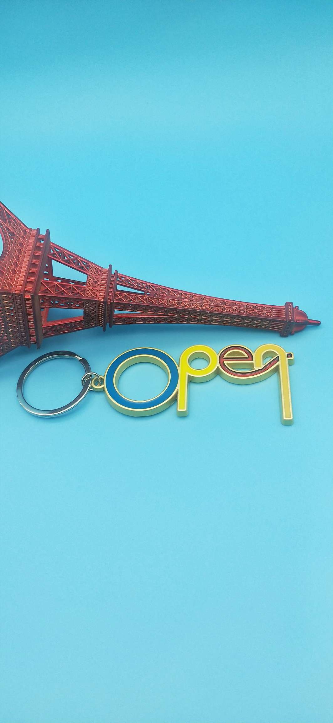 OPEN English letter keychain details Picture