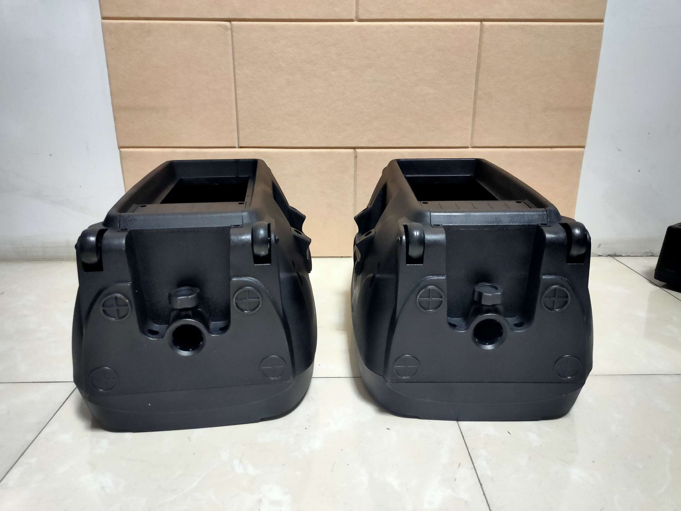 12寸塑料音响空箱体，镙纹高音，12寸喇叭低音，低音喇叭囗外直径32厘米，内径28厘米，前面铁网，后板配齐，一只不包邮价详情图8