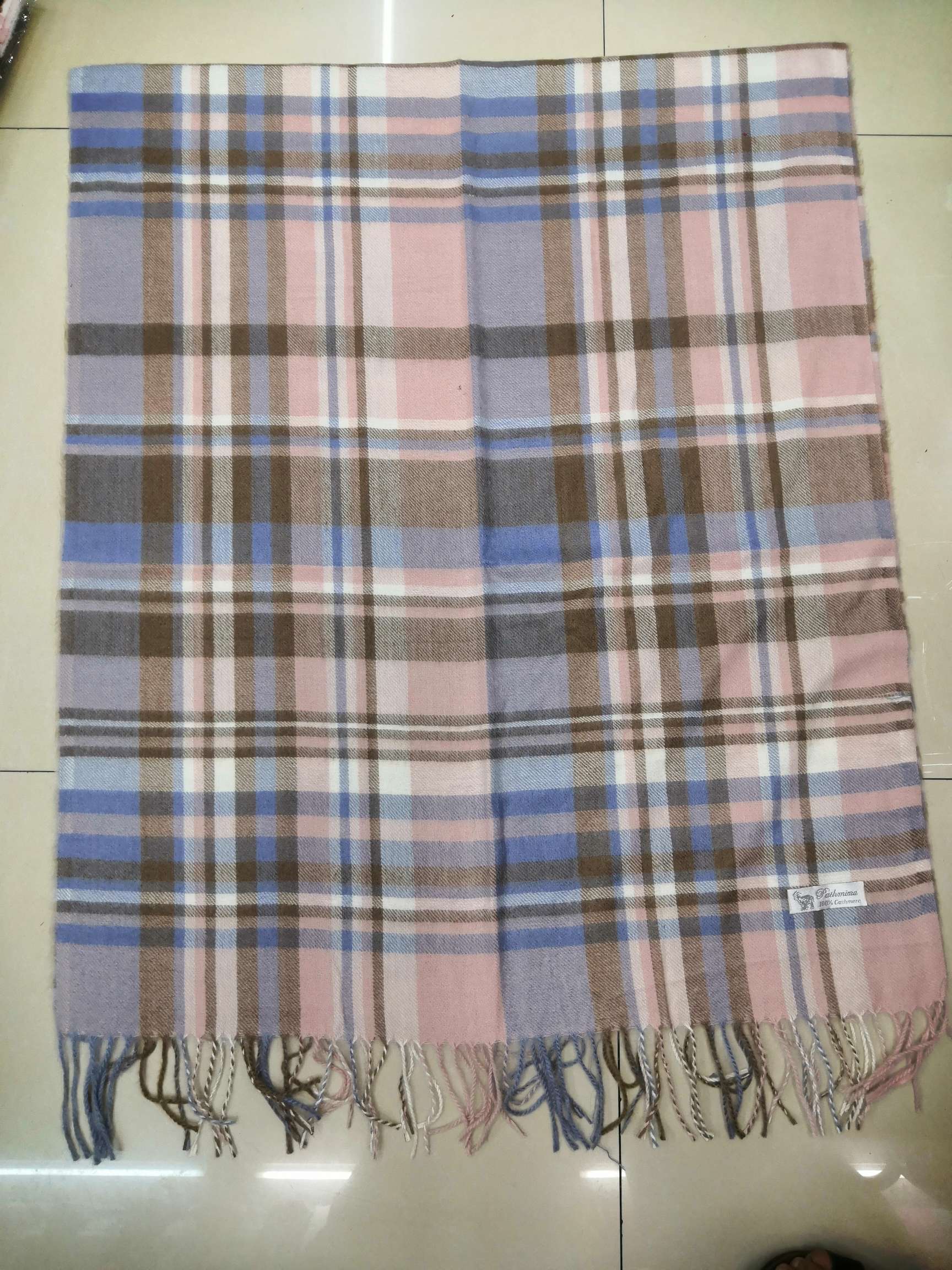 Deckle details Picture