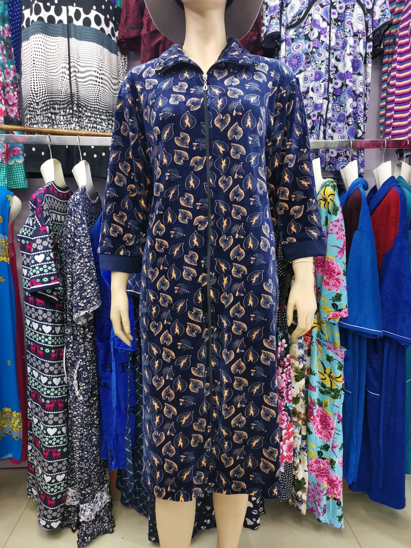 Large-sized, multi-size women's autumn and winter seven-inch long-sleeved long dress, square collar, standing collar, round collar, Central Asian and Middle Eastern style home pajamas details Picture