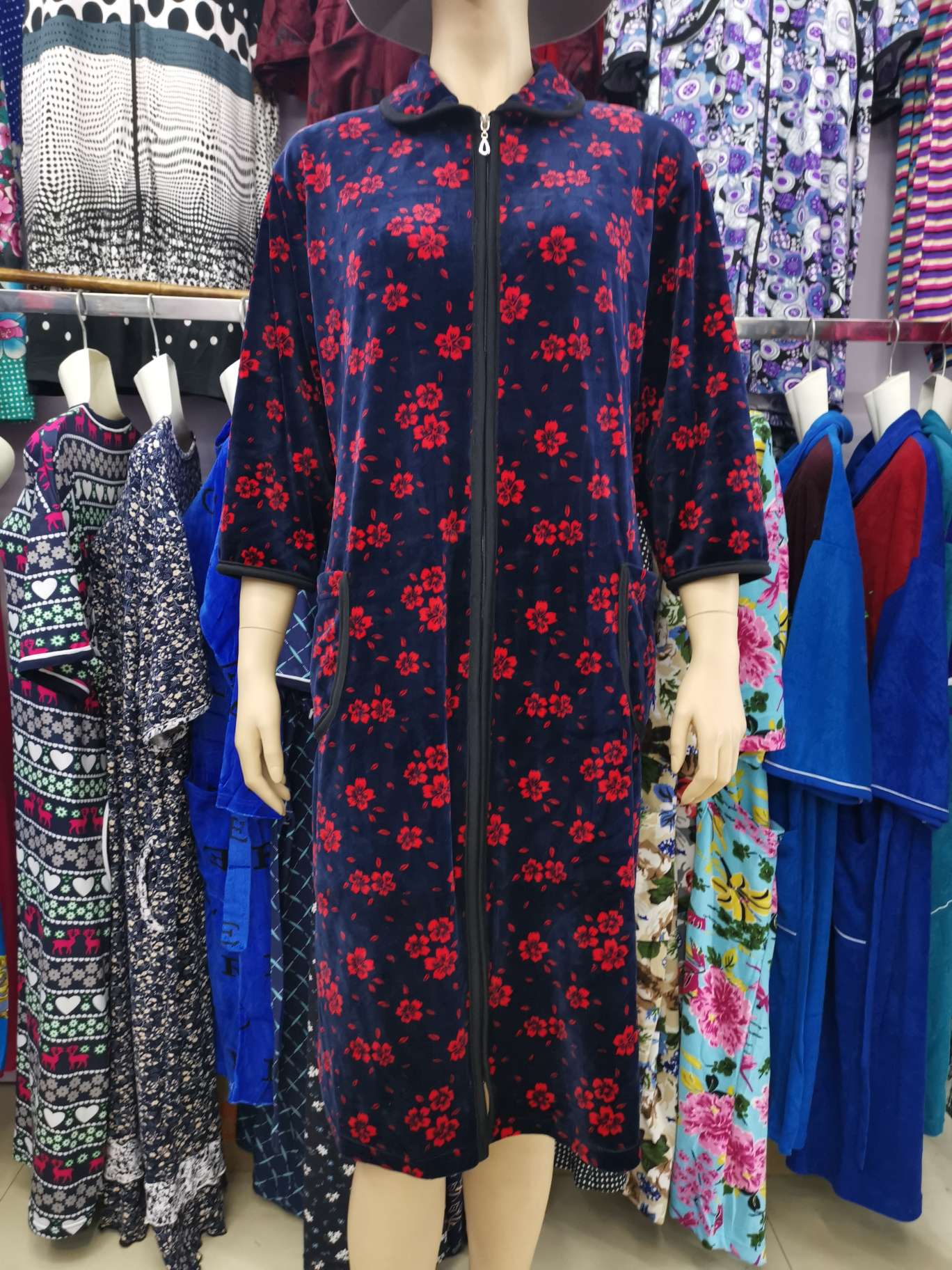 Large-sized, multi-size ladies' autumn and winter seven-inch long-sleeved long dress with zipper, square and round collar, Central Asian and Middle Eastern style home pajamas details Picture