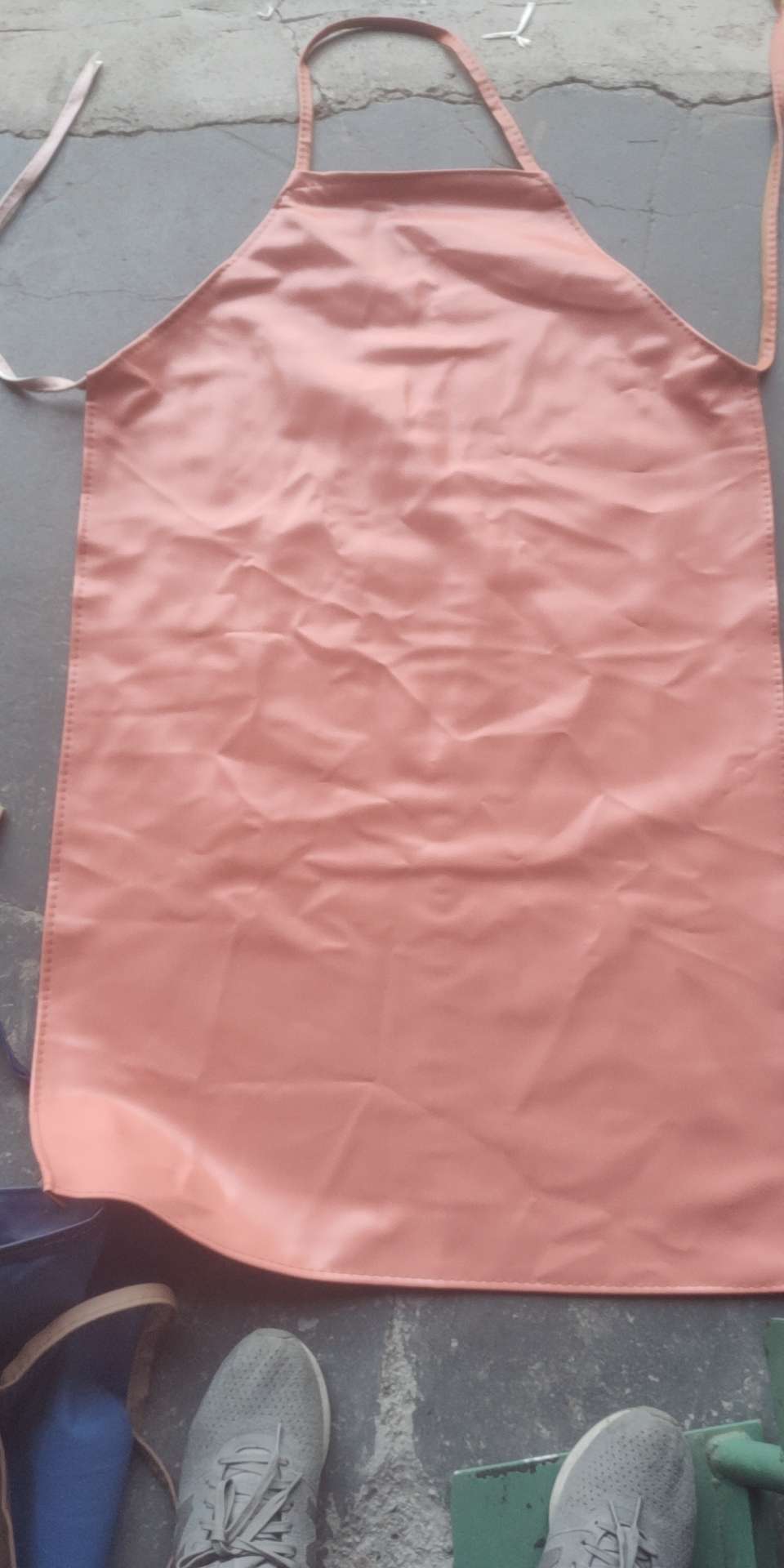 In stock, 110cm fleece mixed color leather apron, PU waterproof and oil-resistant neck-hanging work protection apron