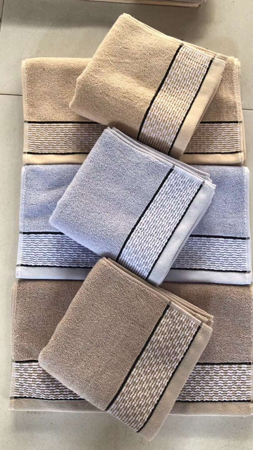 Black thread towel details Picture