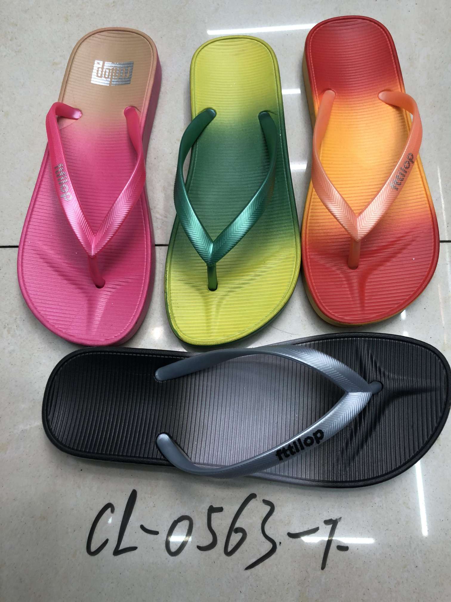 Multi-color PVC women's flip-flops