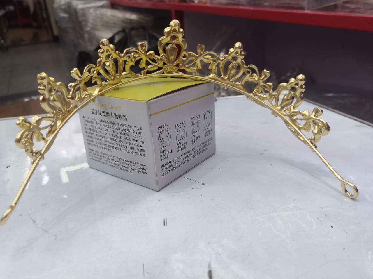 High-quality colored diamond crown undefined