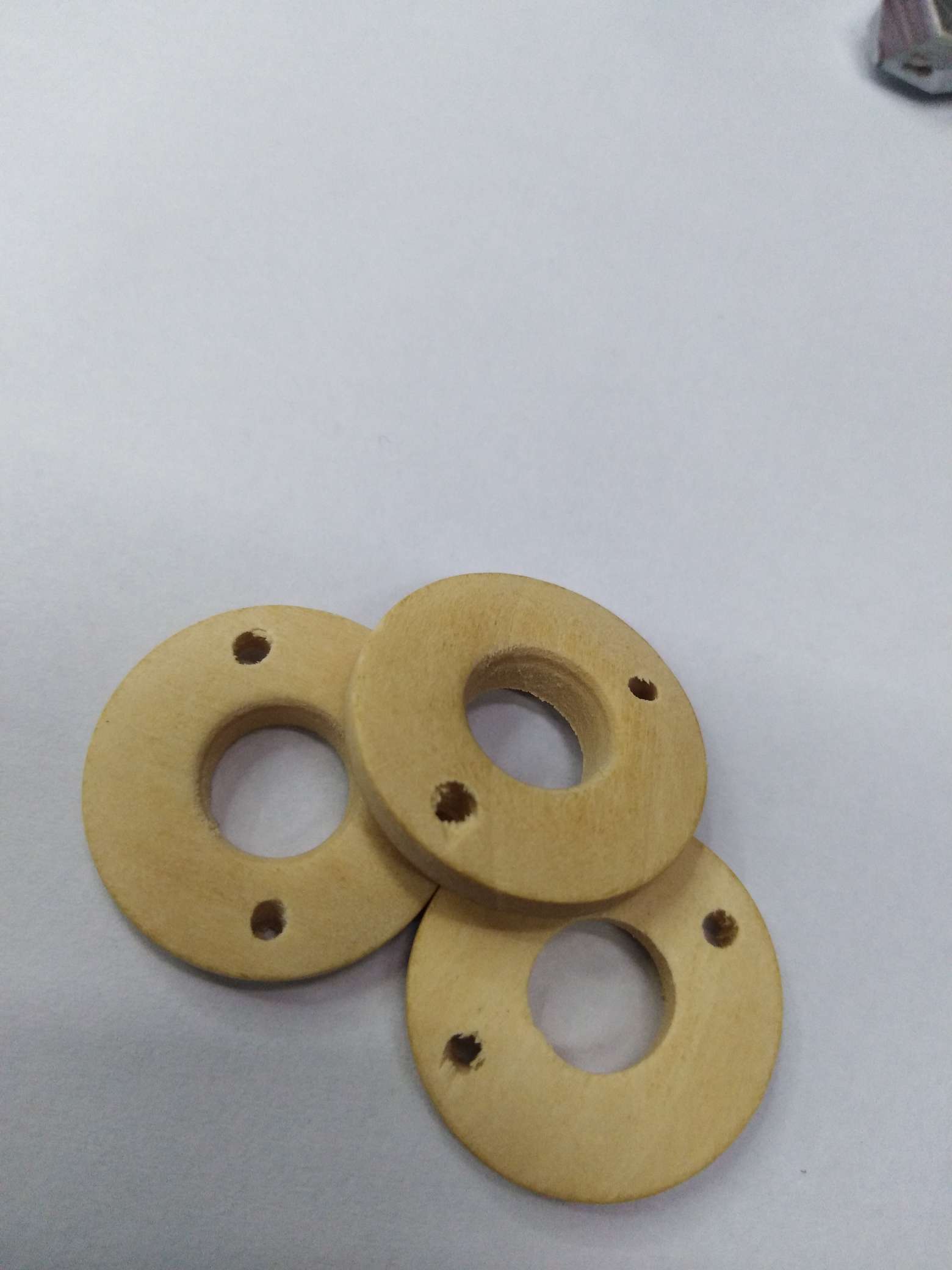 diy wooden 2-centimeter round piece earrings, necklaces, accessories and clothing accessories Specification image