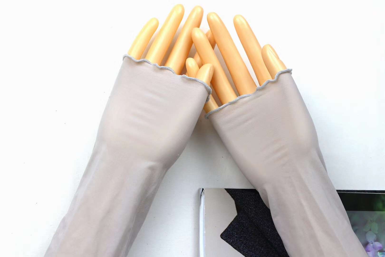 Seamless ice sleeve