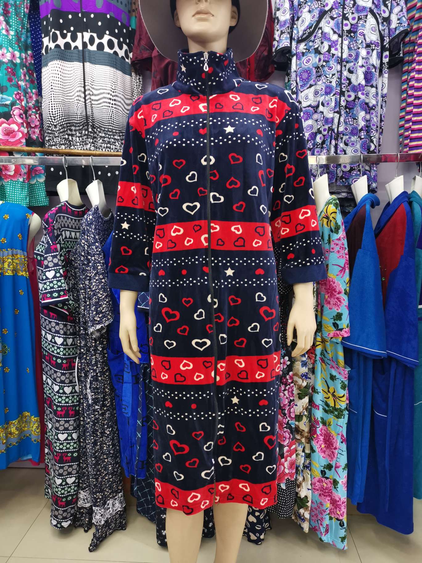 Plate-size ladies, autumn and winter seven-inch long-sleeved long dresses, square and round collars, Central Asian and Middle Eastern style home pajamas details Picture