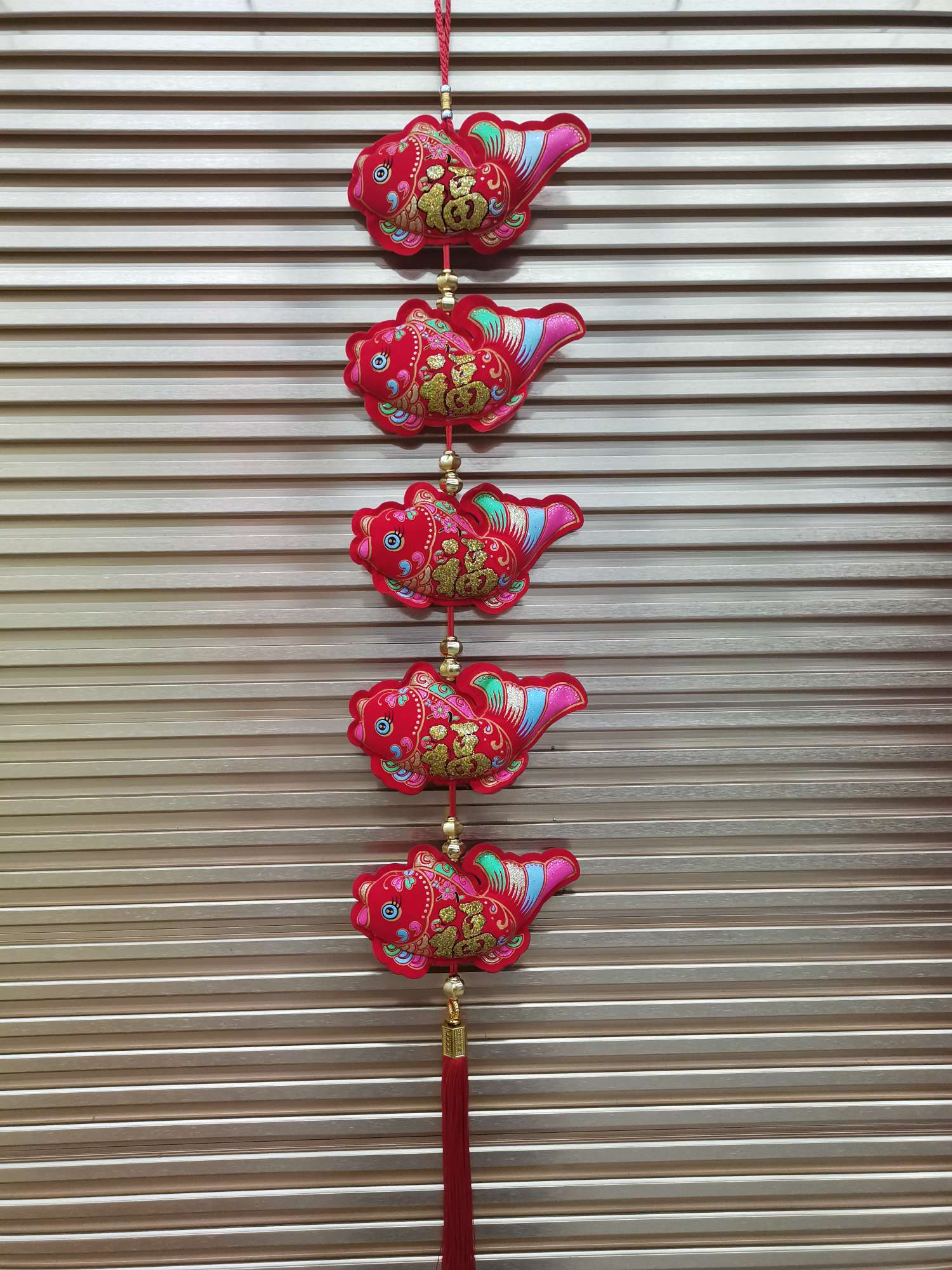 Large curved fish skewers printed with velvet gold powder color paste