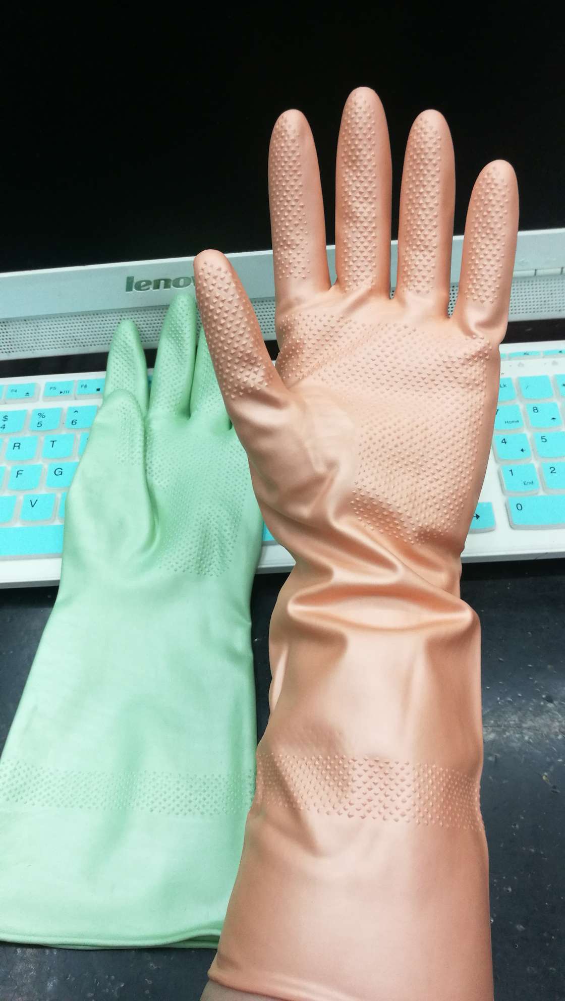Pearlescent leather household gloves