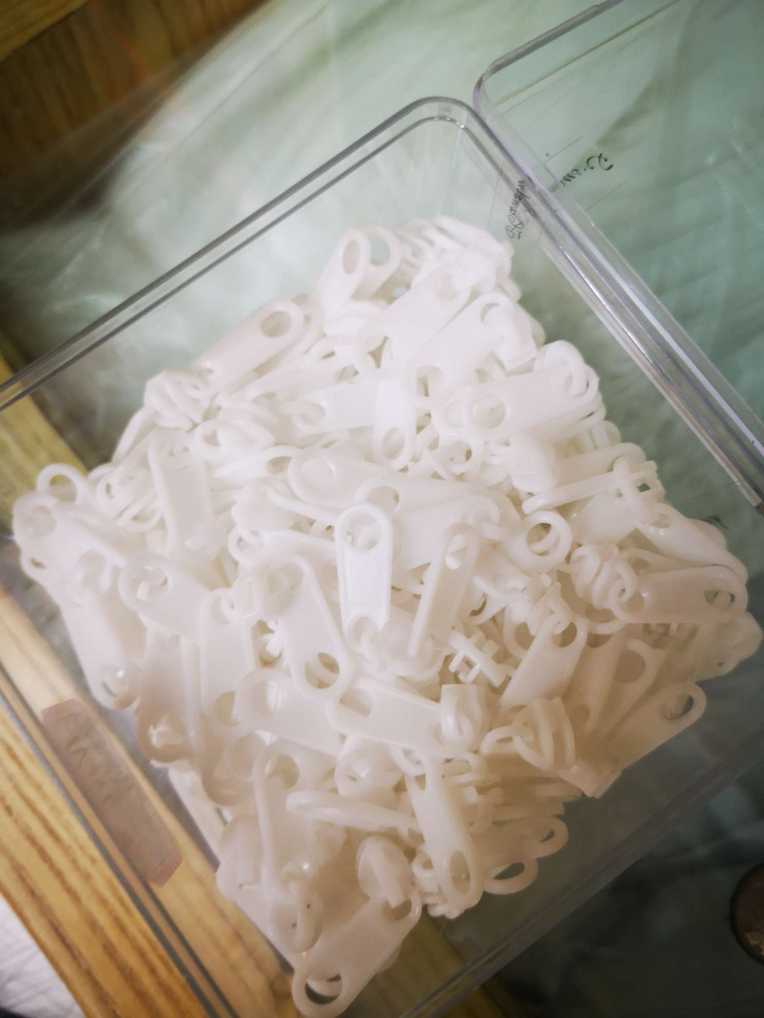 4.2# Plastic drawhead white