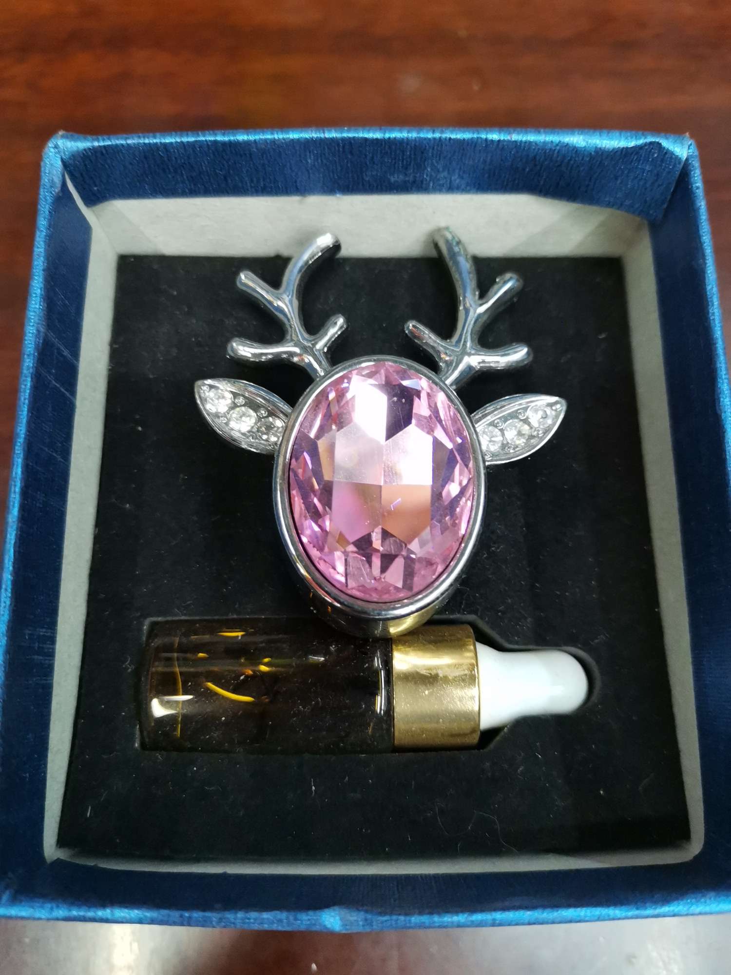The air outlet is scented with deer