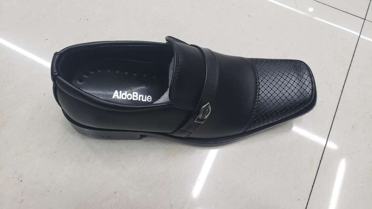 正装西服皮鞋-白底实物图