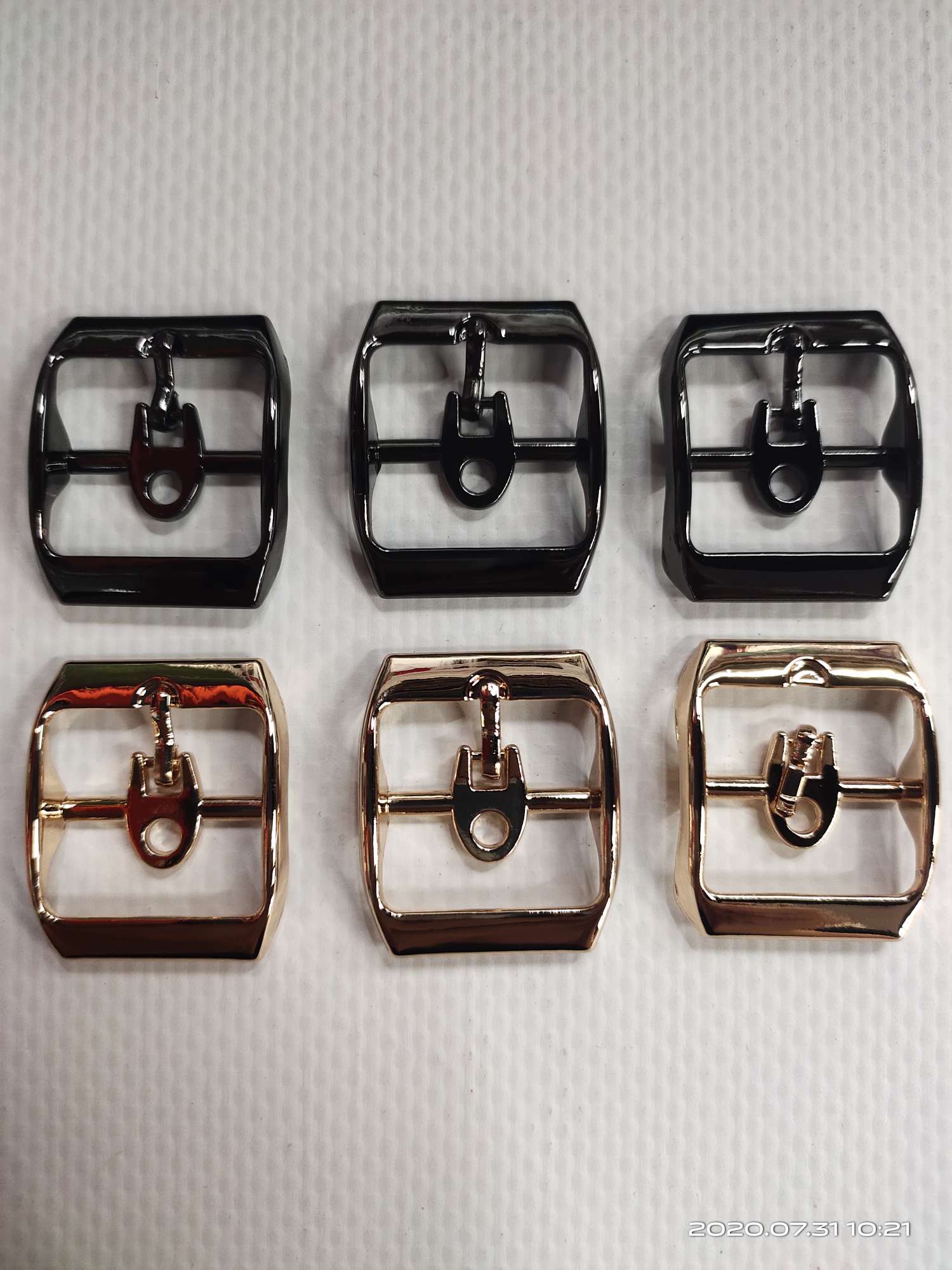 Direct sales of all kinds of shoe buckles from the cap nail manufacturer undefined