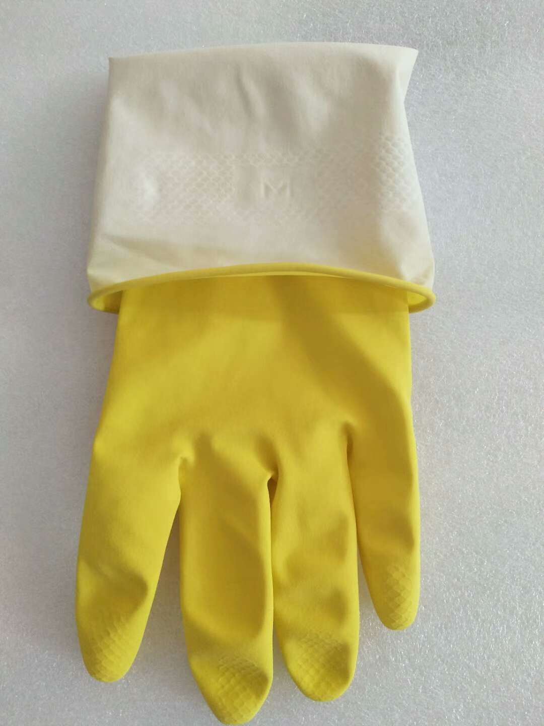 Fleece household gloves