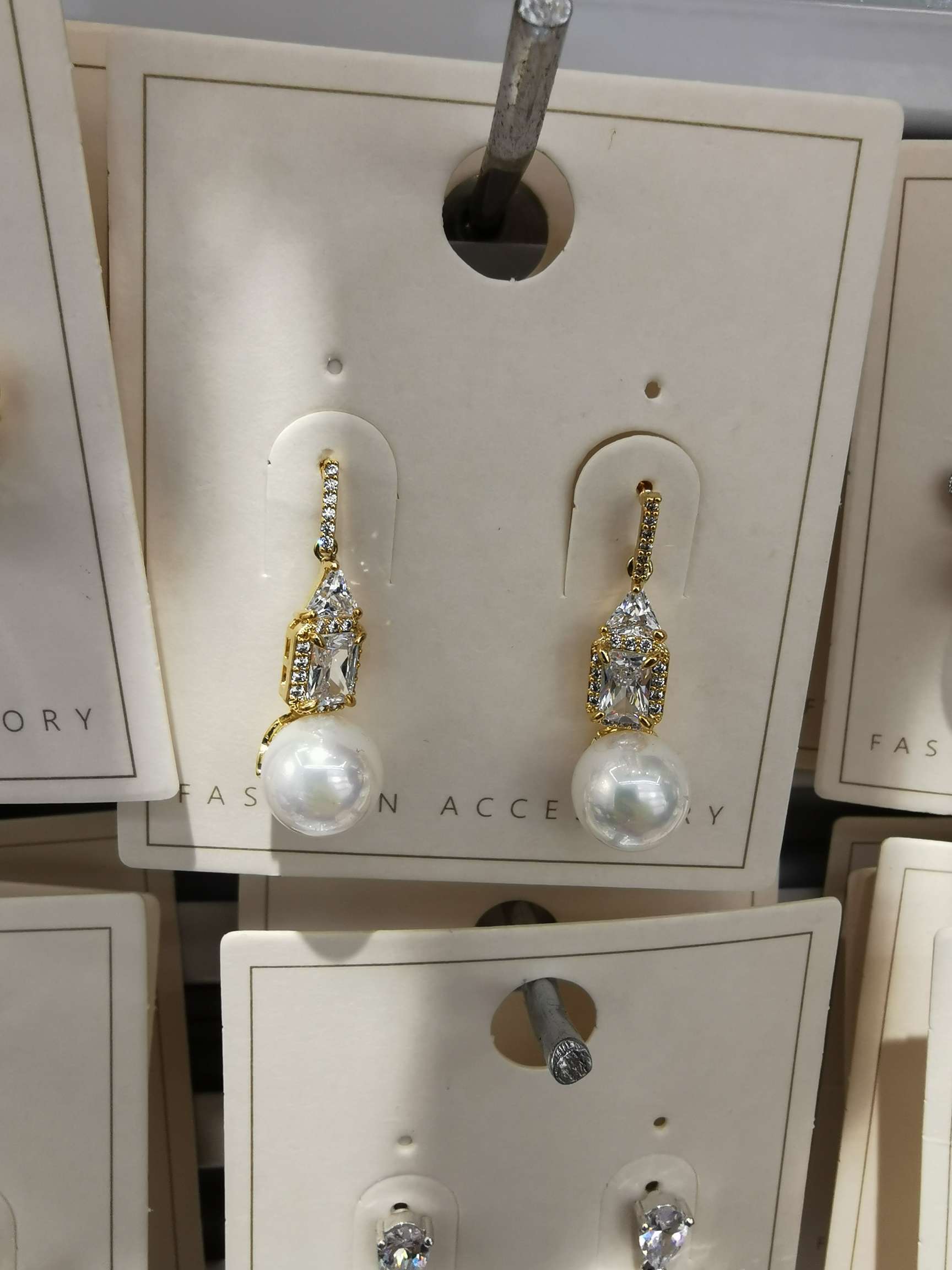 Hang Hang treasure the earrings