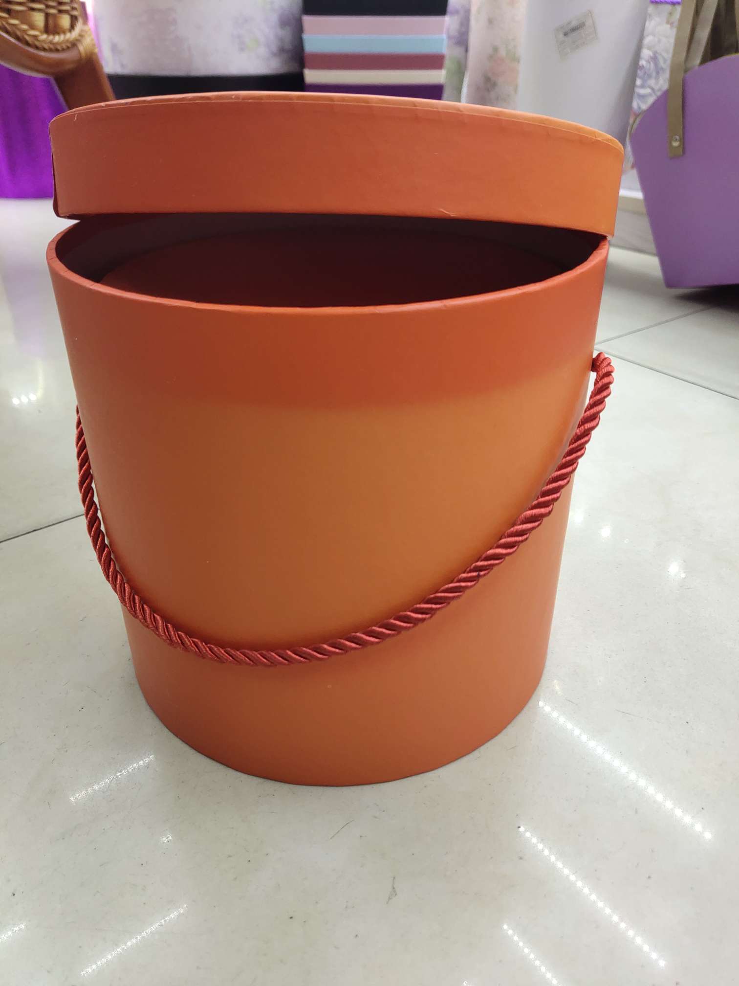 圆桶套盒