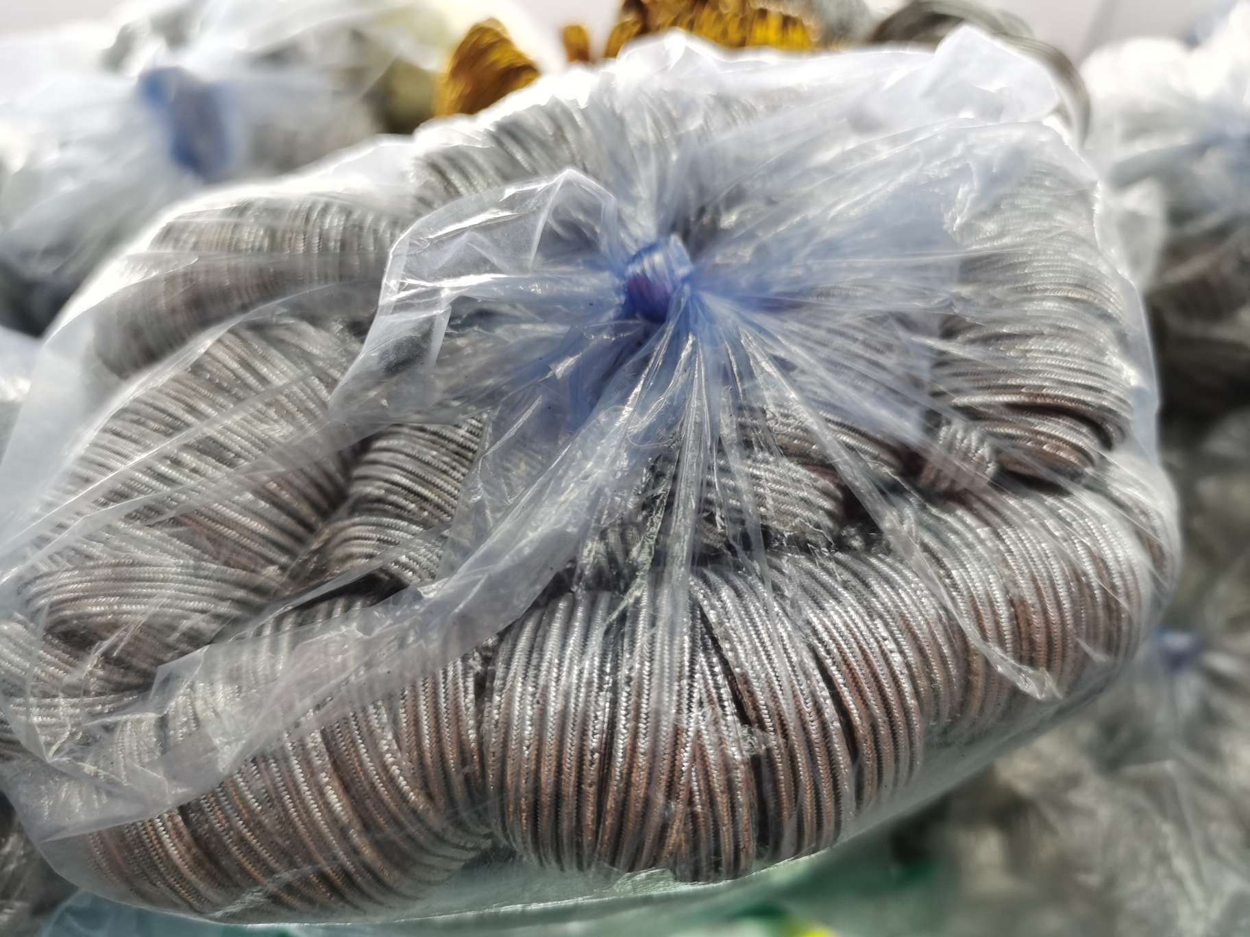 银色松紧带弹力带