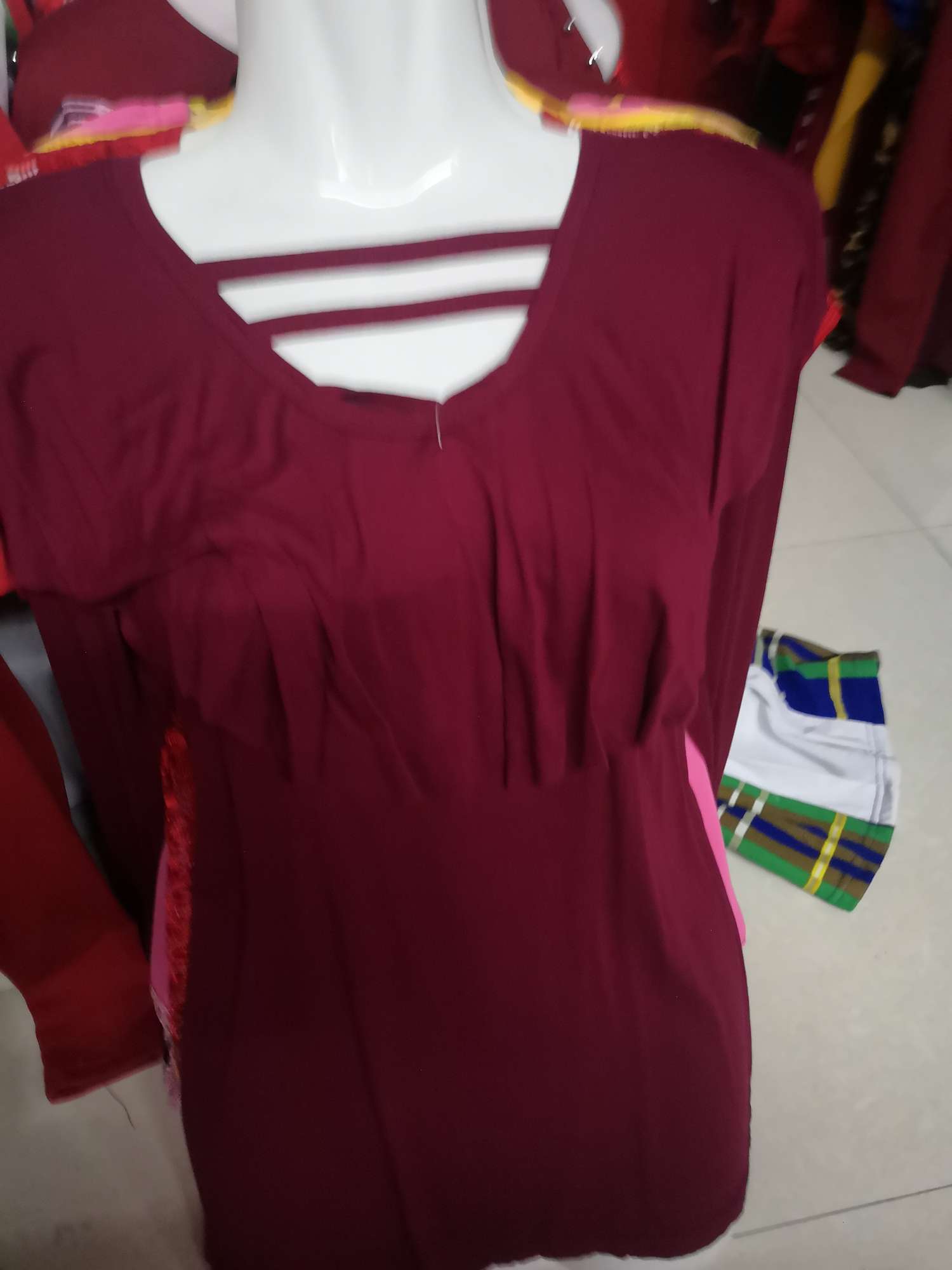 Large collared women's short sleeves thumbnail