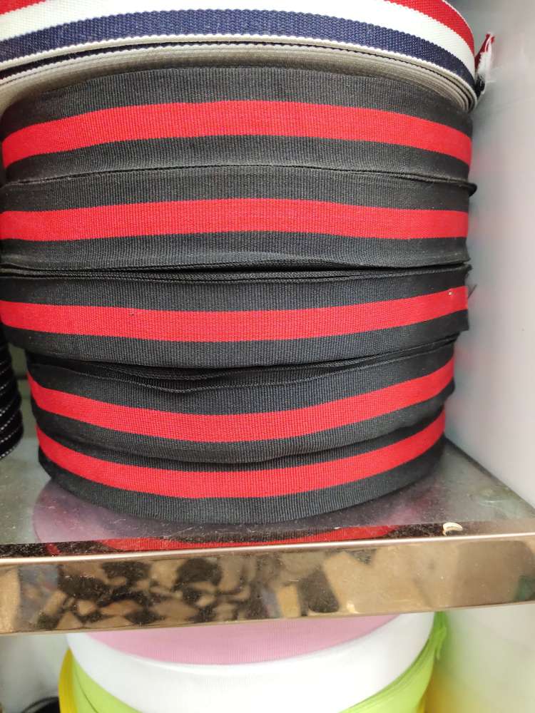 3 cm red and black belt thumbnail
