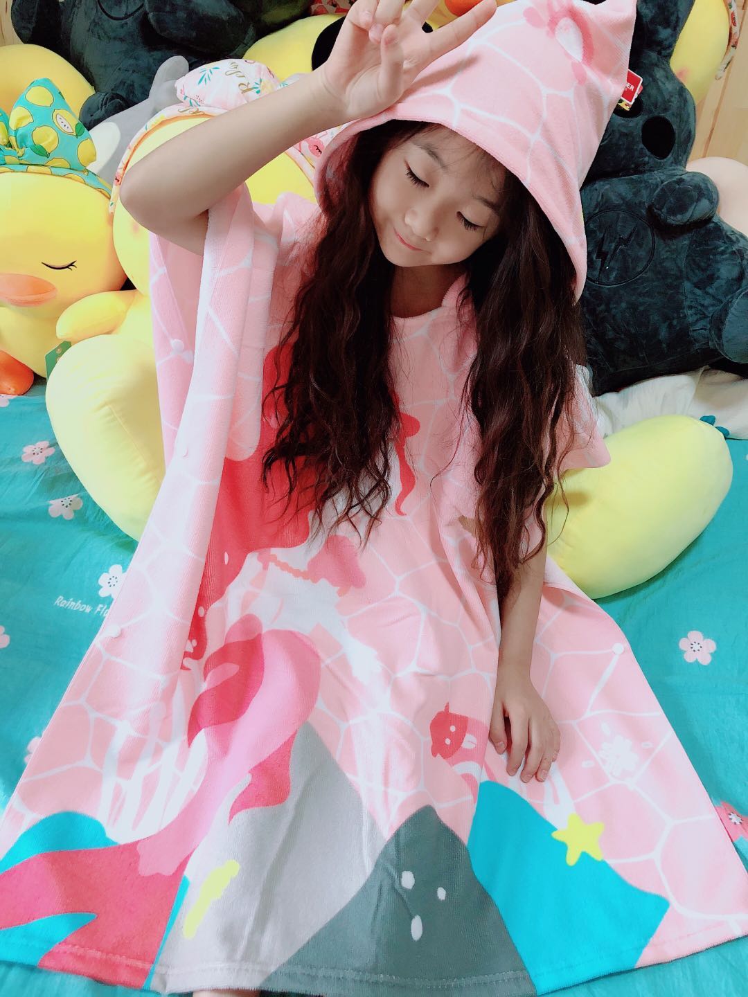 Manufacturers Direct Sales Of Large Children's Bath Towel Cloak Men And Girls Hooded Bathrobe Cloak Micro Business Explosion Can Wear Bath Towel details Picture