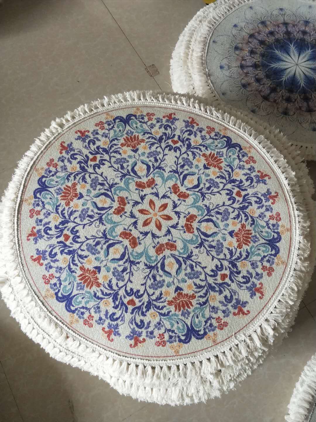 The new fringed round printed floor mat, high-definition printed floor mat, Persian-style pattern floor mat, Arabic pattern floor mat, is a bestseller in foreign trade. The new floor mat has multiple patterns undefined