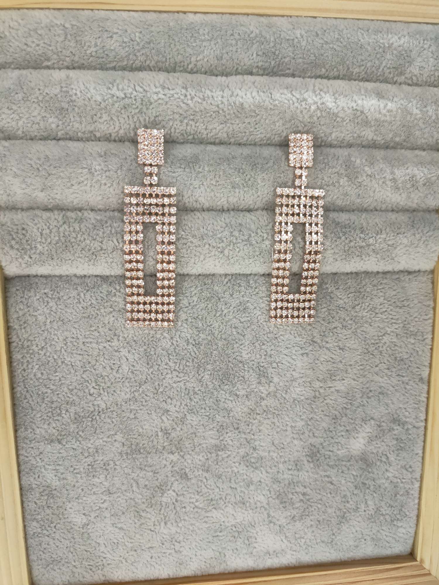 Fine rhinestone earrings thumbnail