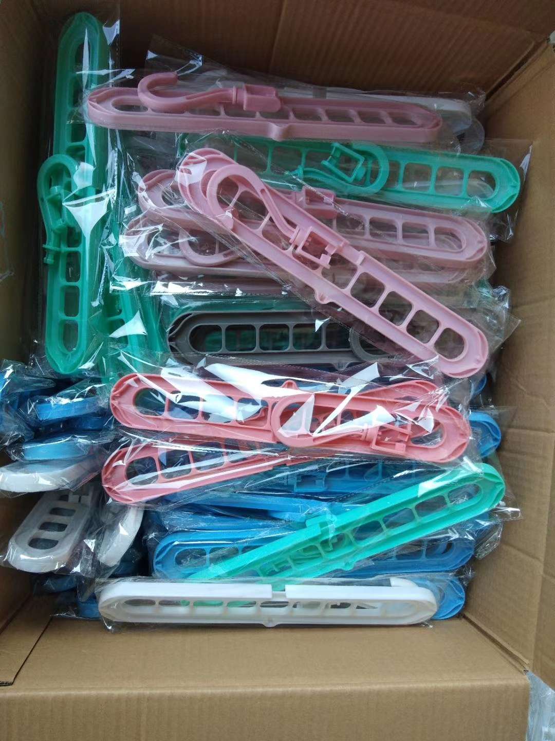 多功能九孔衣架产品图