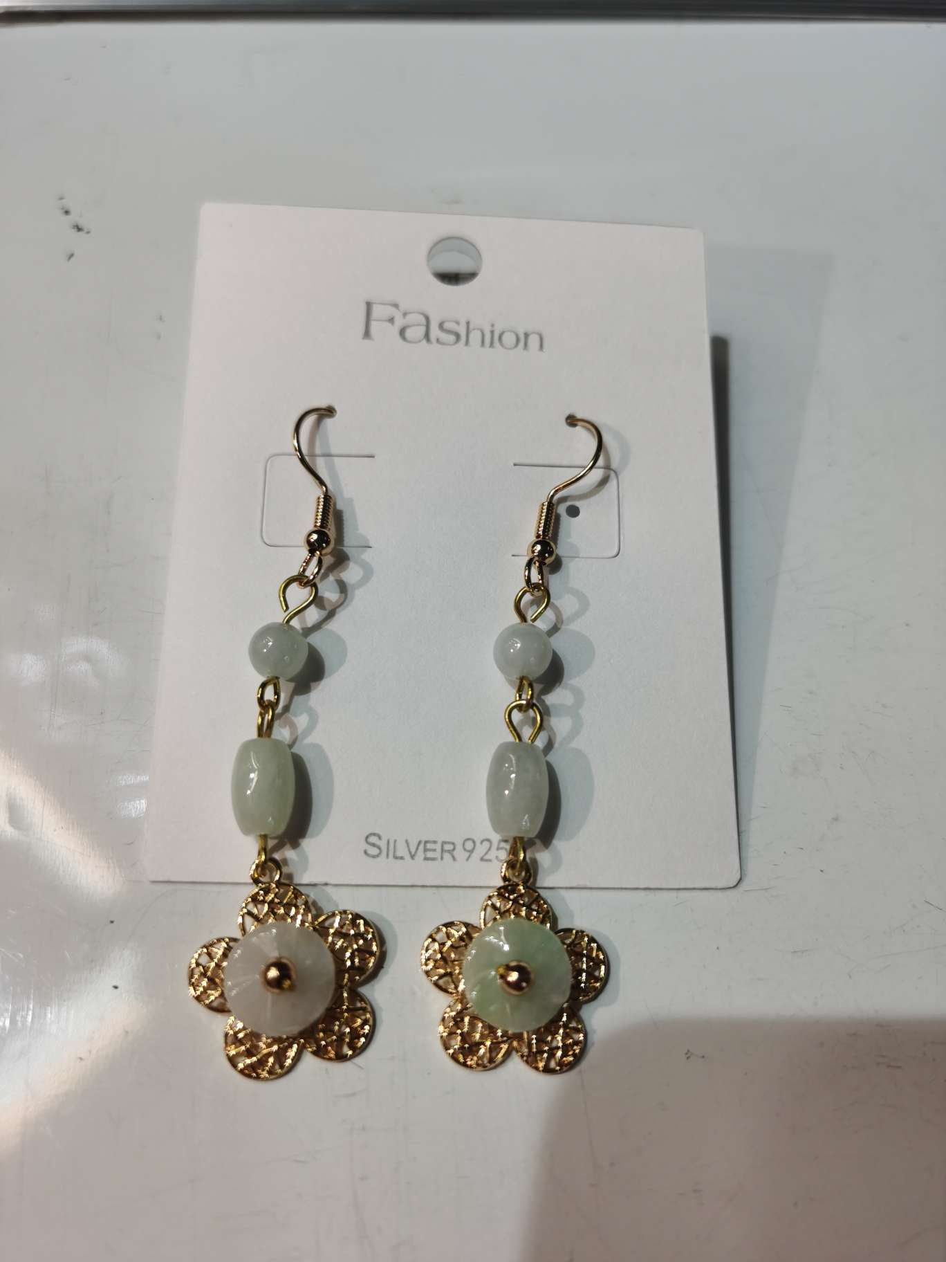 Exquisite ancient-style hollow jade earrings, fashionable earrings for women, elegant crystal zircon embellished earrings