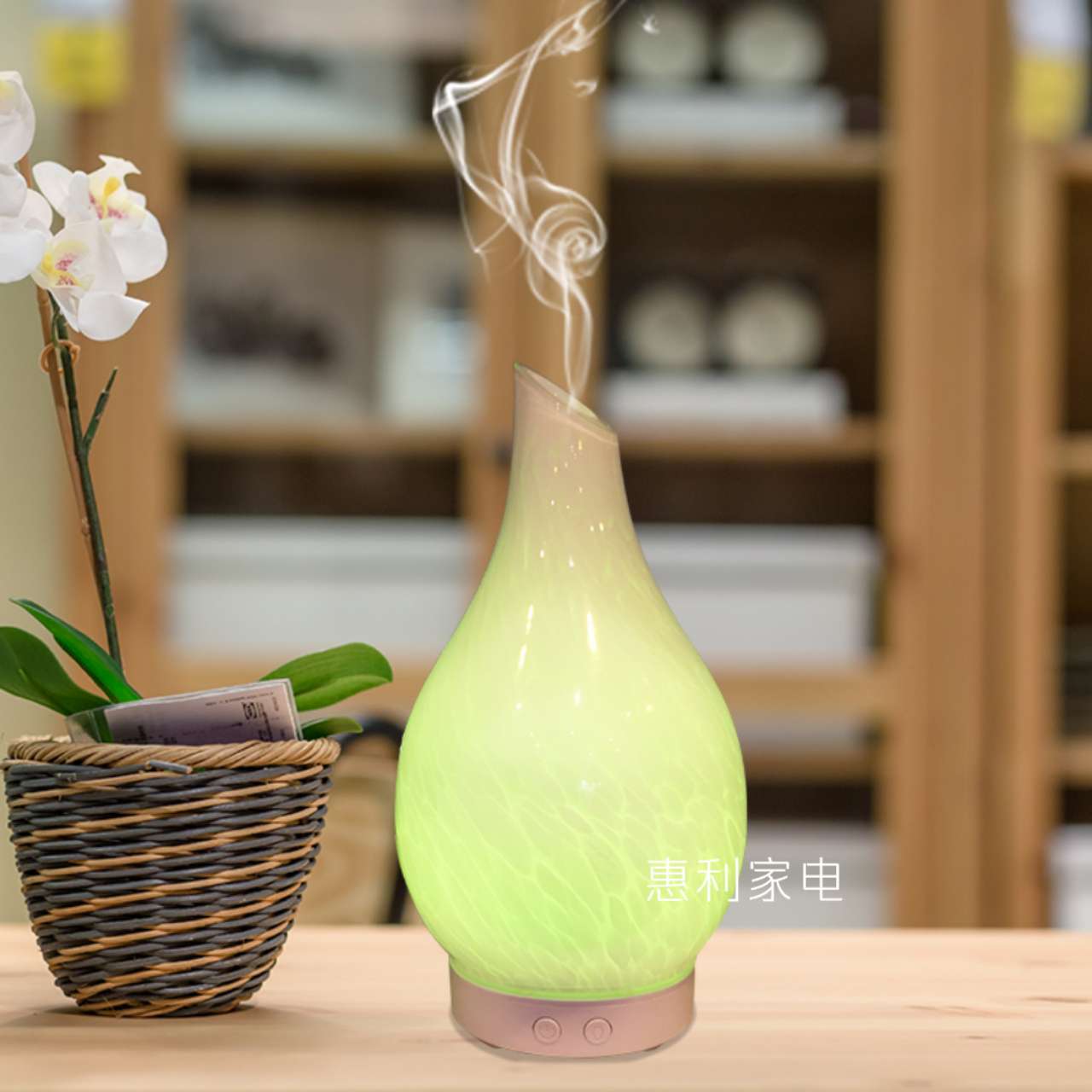 厂家直销质量保证七彩玻璃香薰加湿器（可加精油）