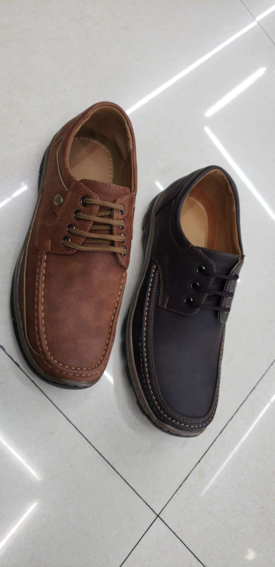 Hiking shoes. details Picture