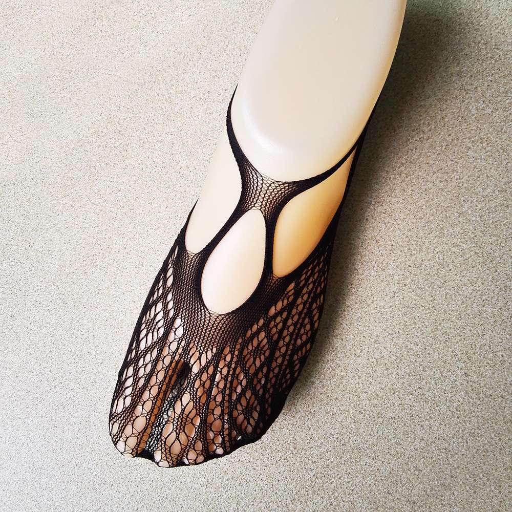 New cross-shaped ship socks with straps, invisible ship socks, super elastic and fashionable anti-hook women's socks, wholesale from Yiwu manufacturer Application Scenario