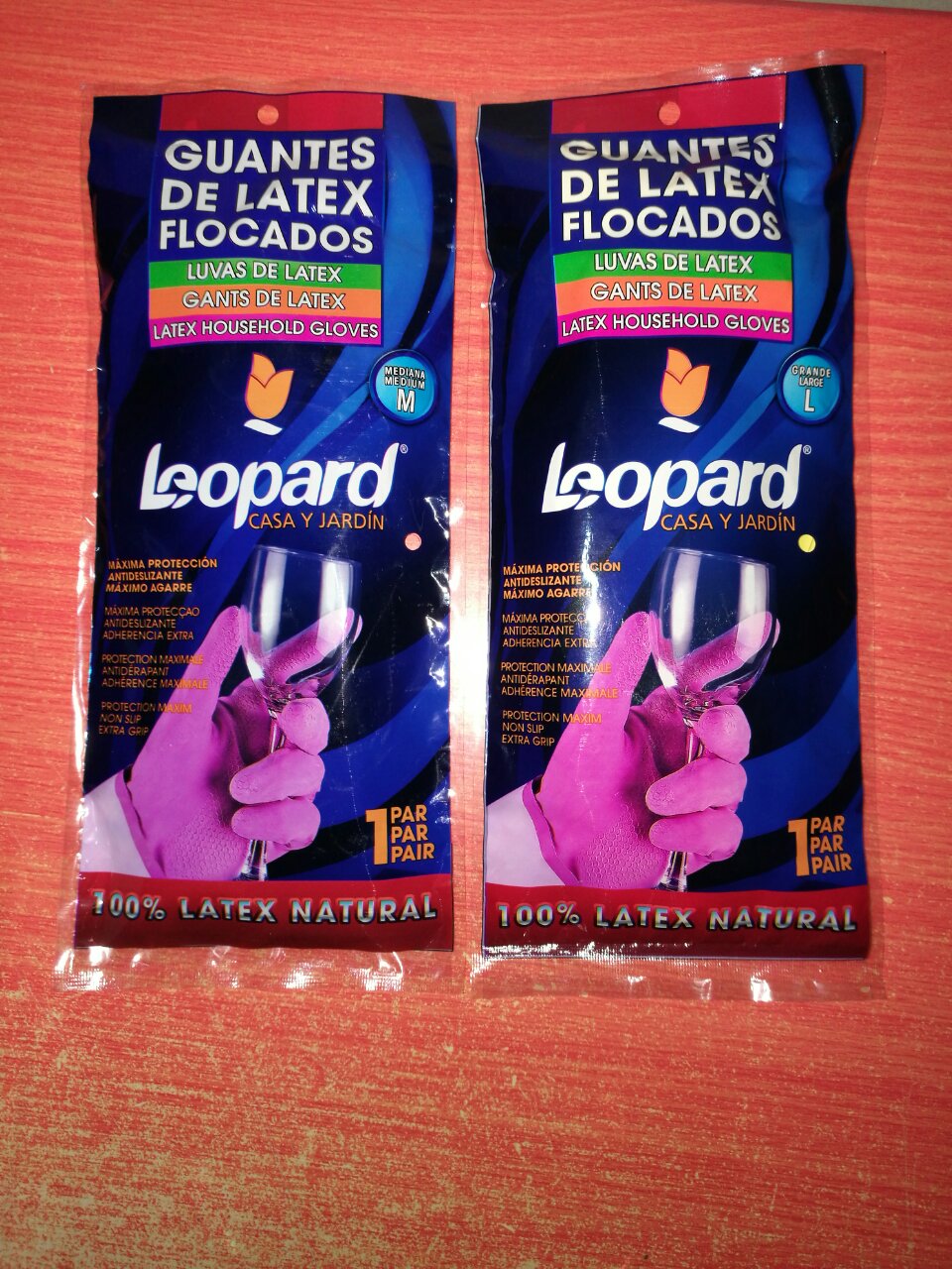 Guantes con spray