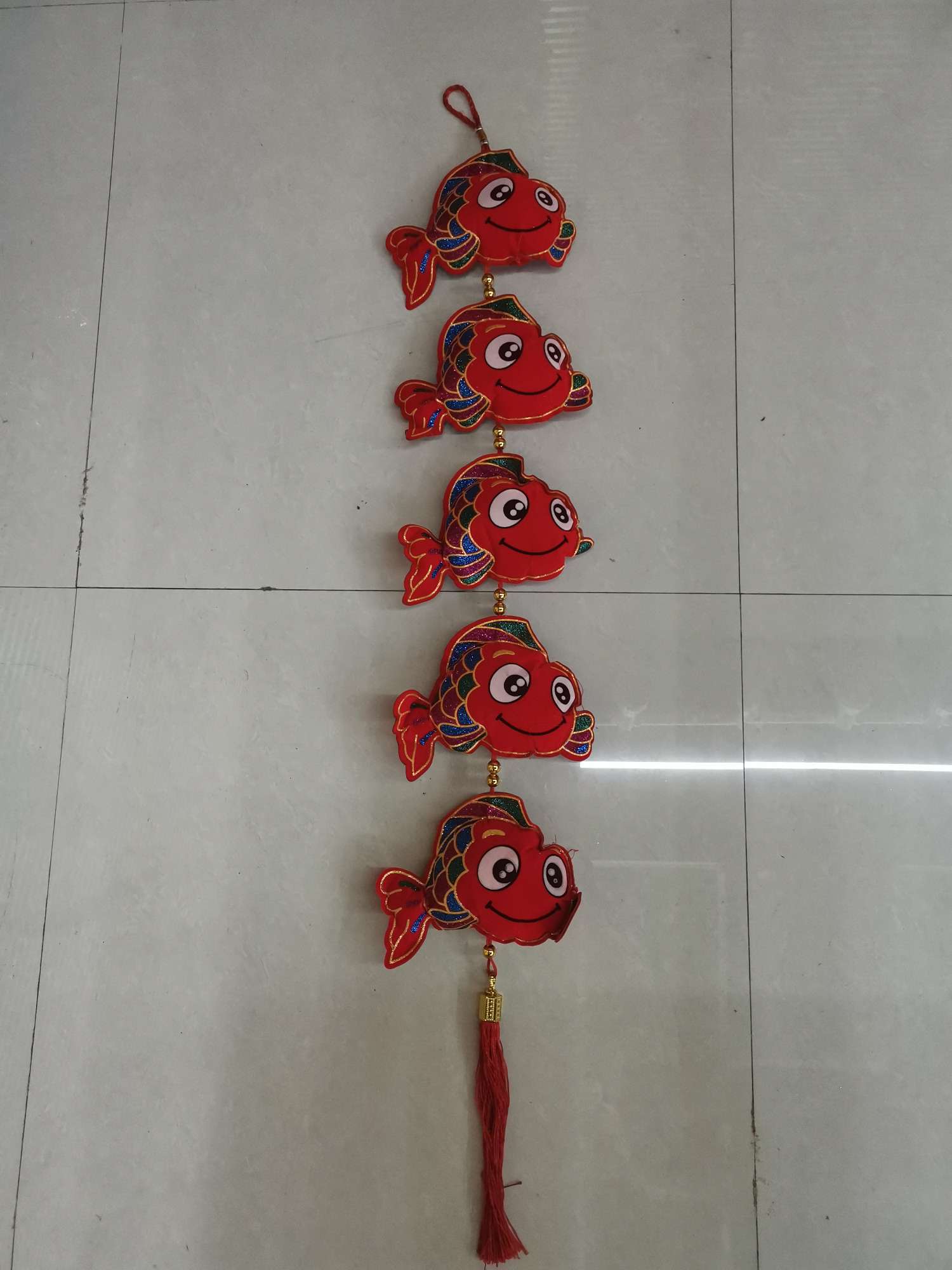 Large cartoon big-headed fish pendant with velvet and gold powder printing Large cartoon big-headed fish pendant with velvet and gold powder printing