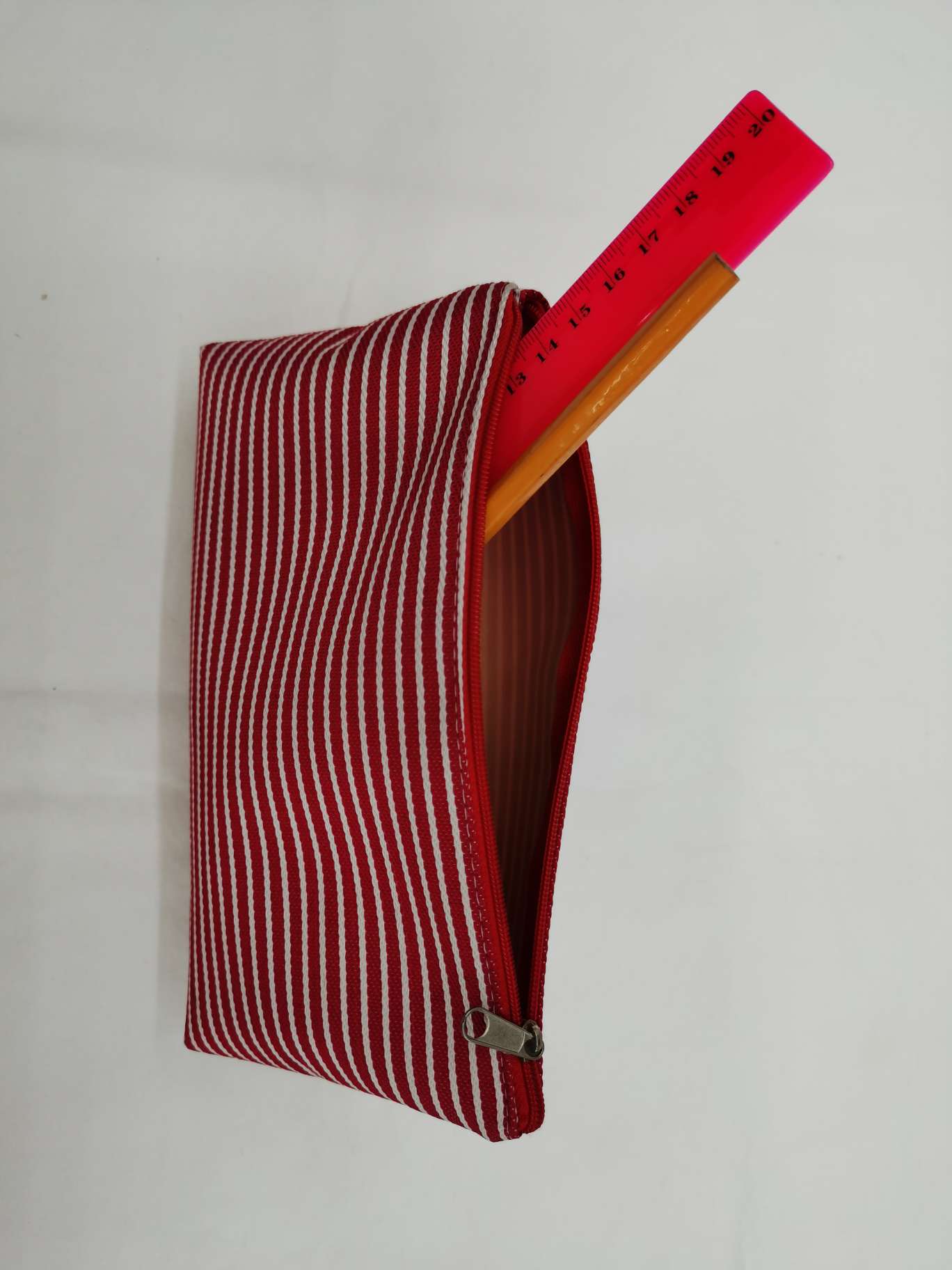 文具收纳韩版笔袋牛津笔袋PVC笔袋尼龙笔袋网红笔袋印上客人LOgO笔袋大容量笔袋学生笔袋圆筒笔袋亮片笔袋创意笔袋产品图