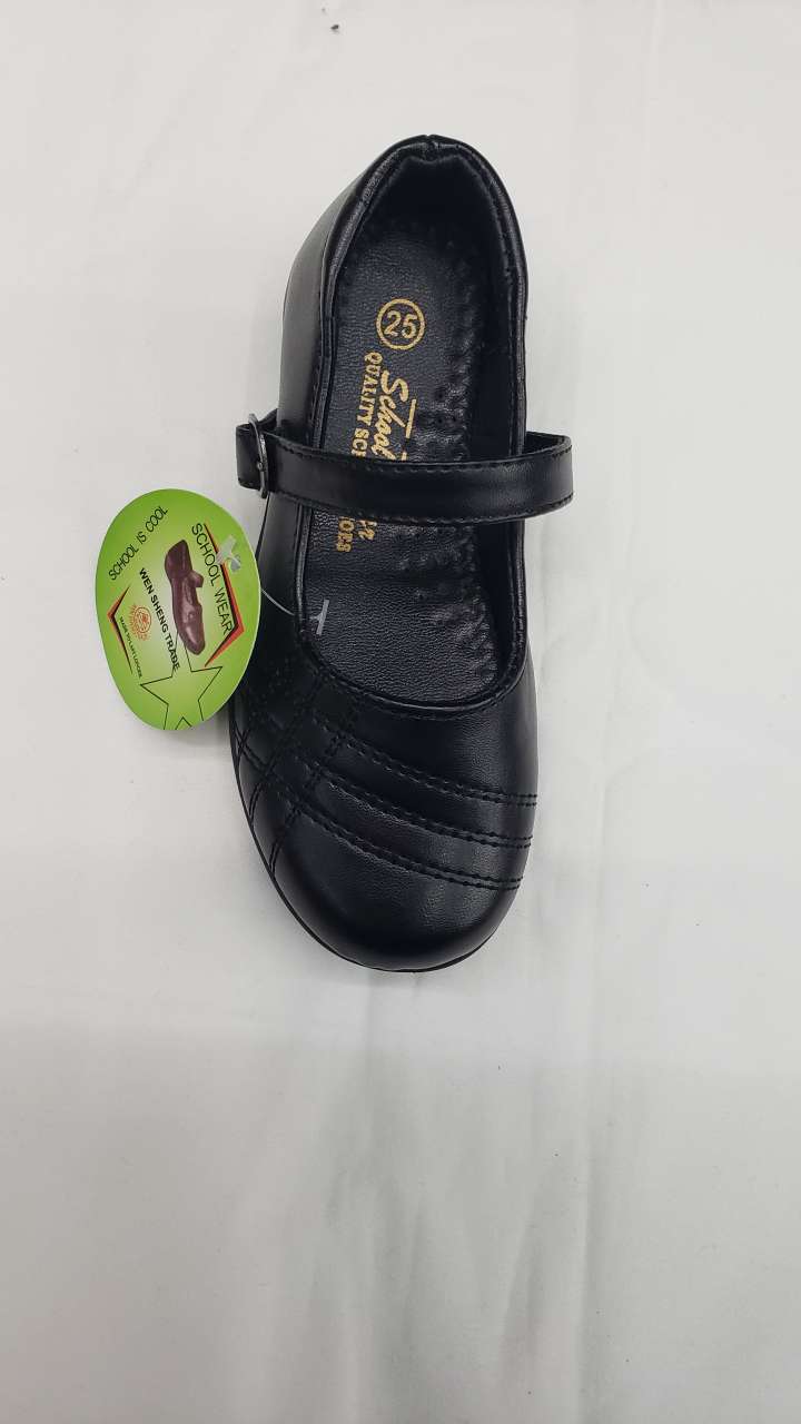 Black-soled injection-molded student leather shoes for women undefined