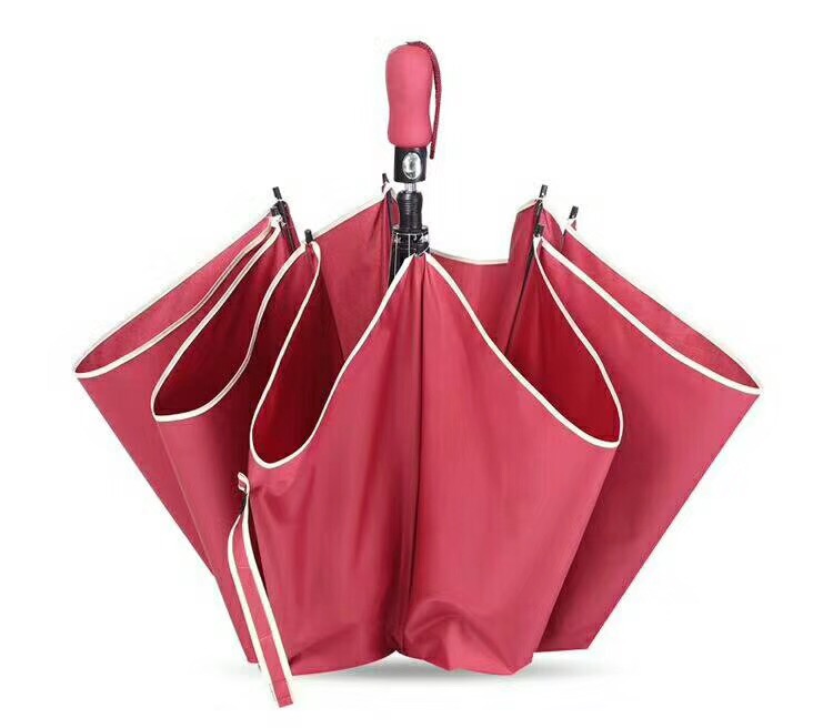 Two-fold golf fabric umbrella in mixed colors Application Scenario