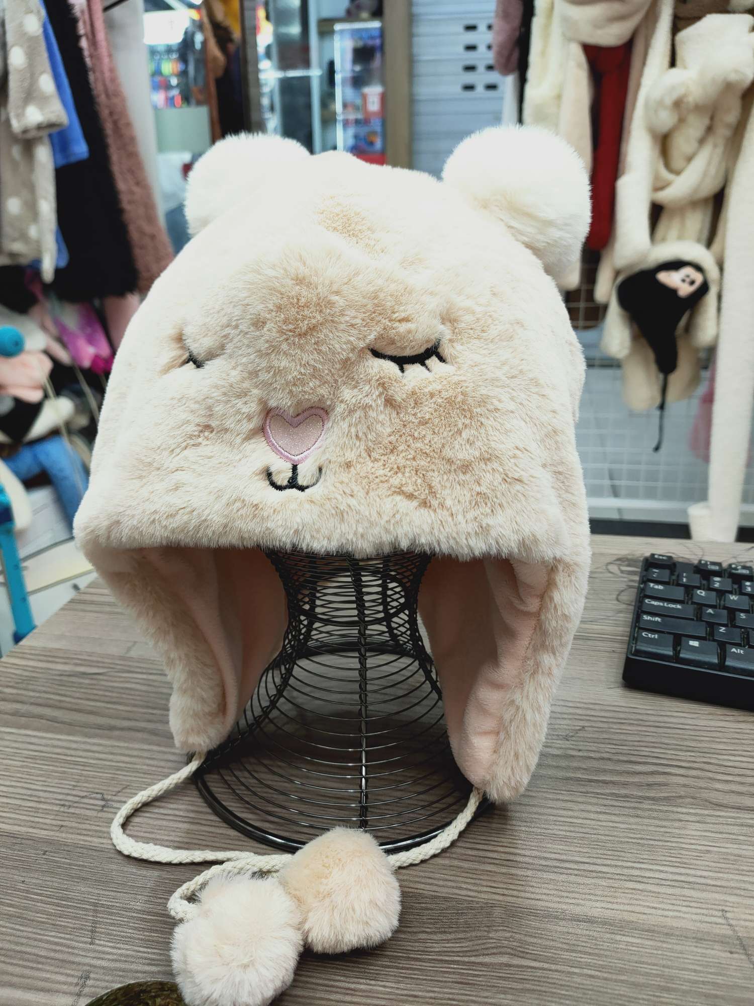 A cute girl with a cute ball hat Application Scenario