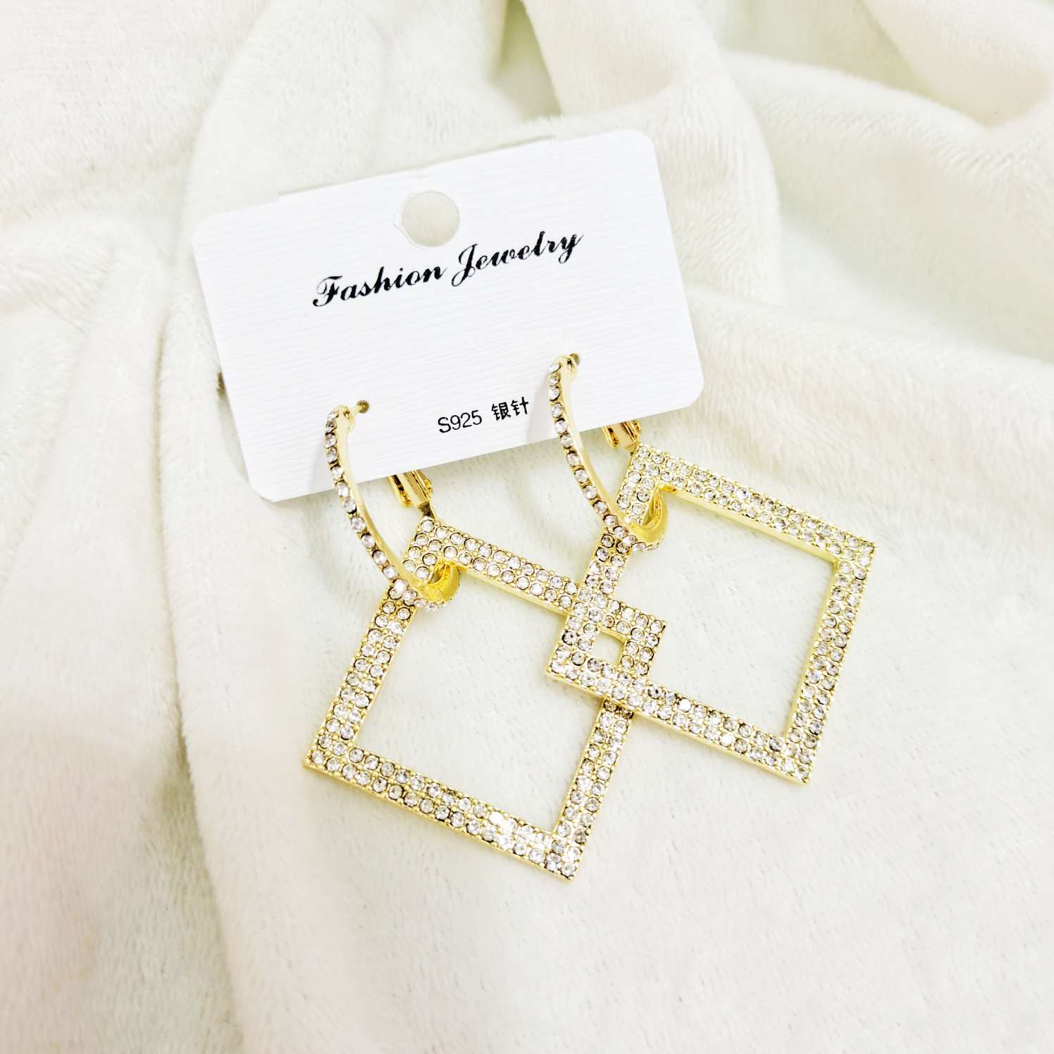 2020 new fashion diamond set shiny earrings female bling high-grade elegant temperament fashion goddess earrings Europe and the United States