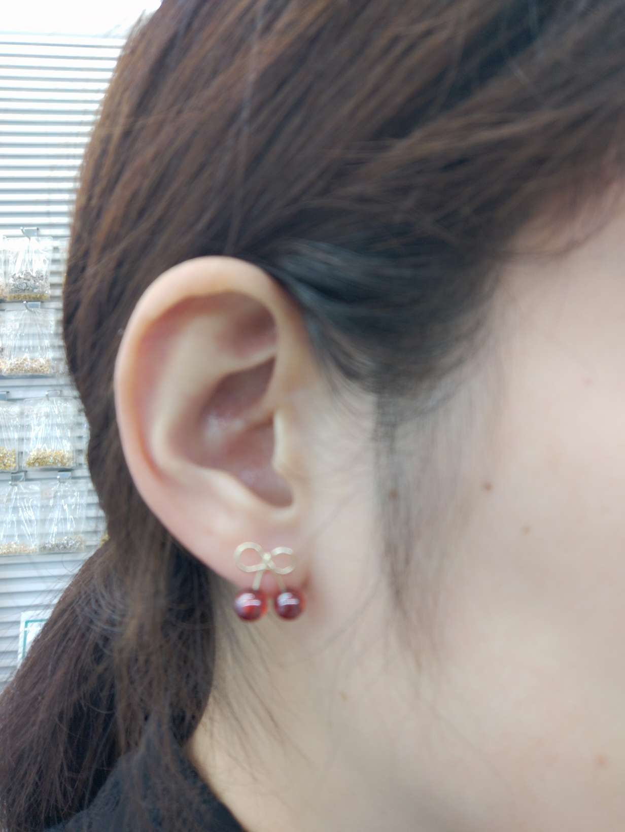 Cherry earrings, 925 sterling silver pins, anti-allergy Xinyao jewelry accessories, a popular DIY product that is cute and charming Application Scenario